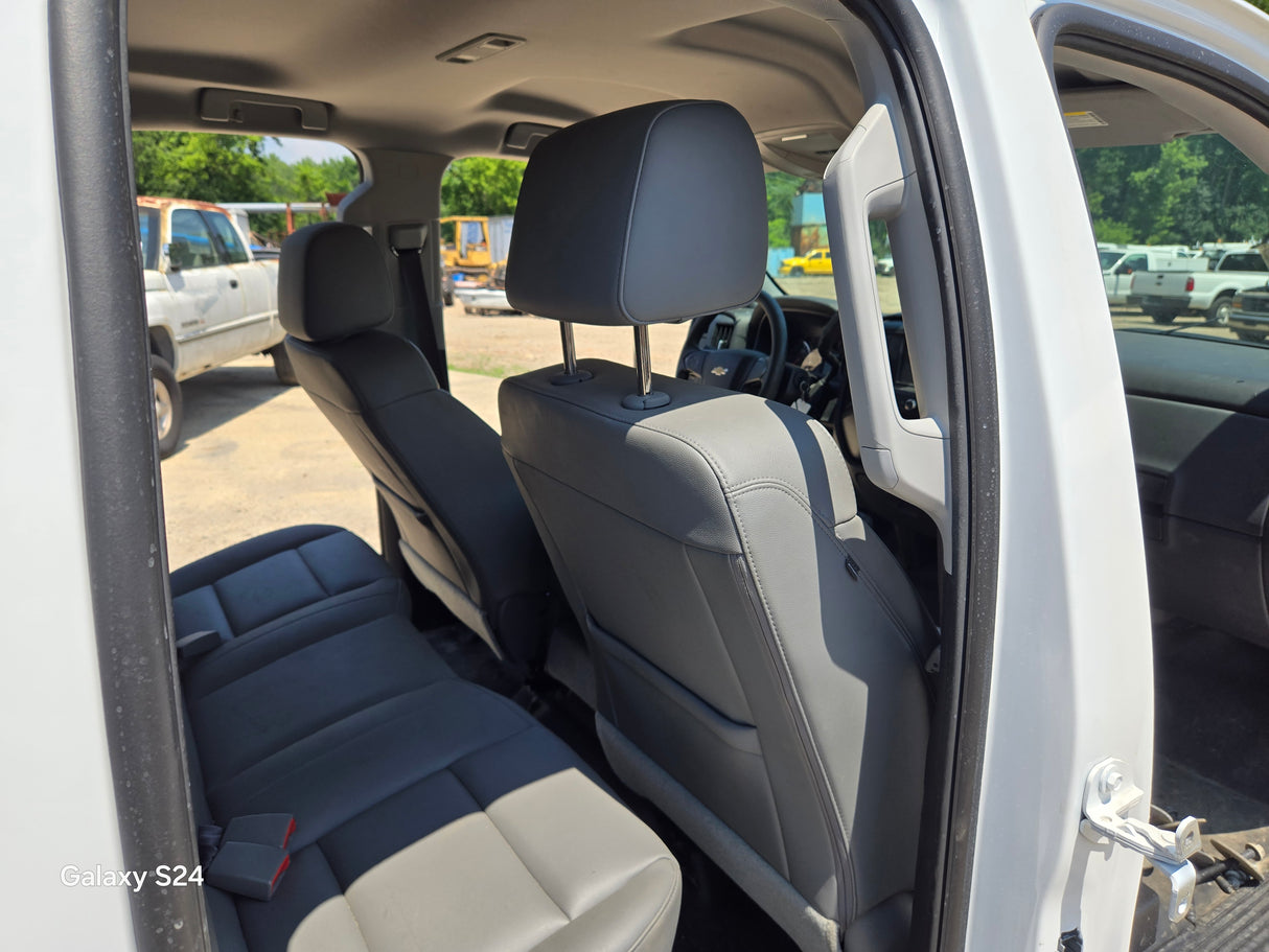 2014-2019 Chevrolet Silverado GMC Sierra 1500 2500 3500 HD Double Cab / Extended Cab 4 door Truck Cab