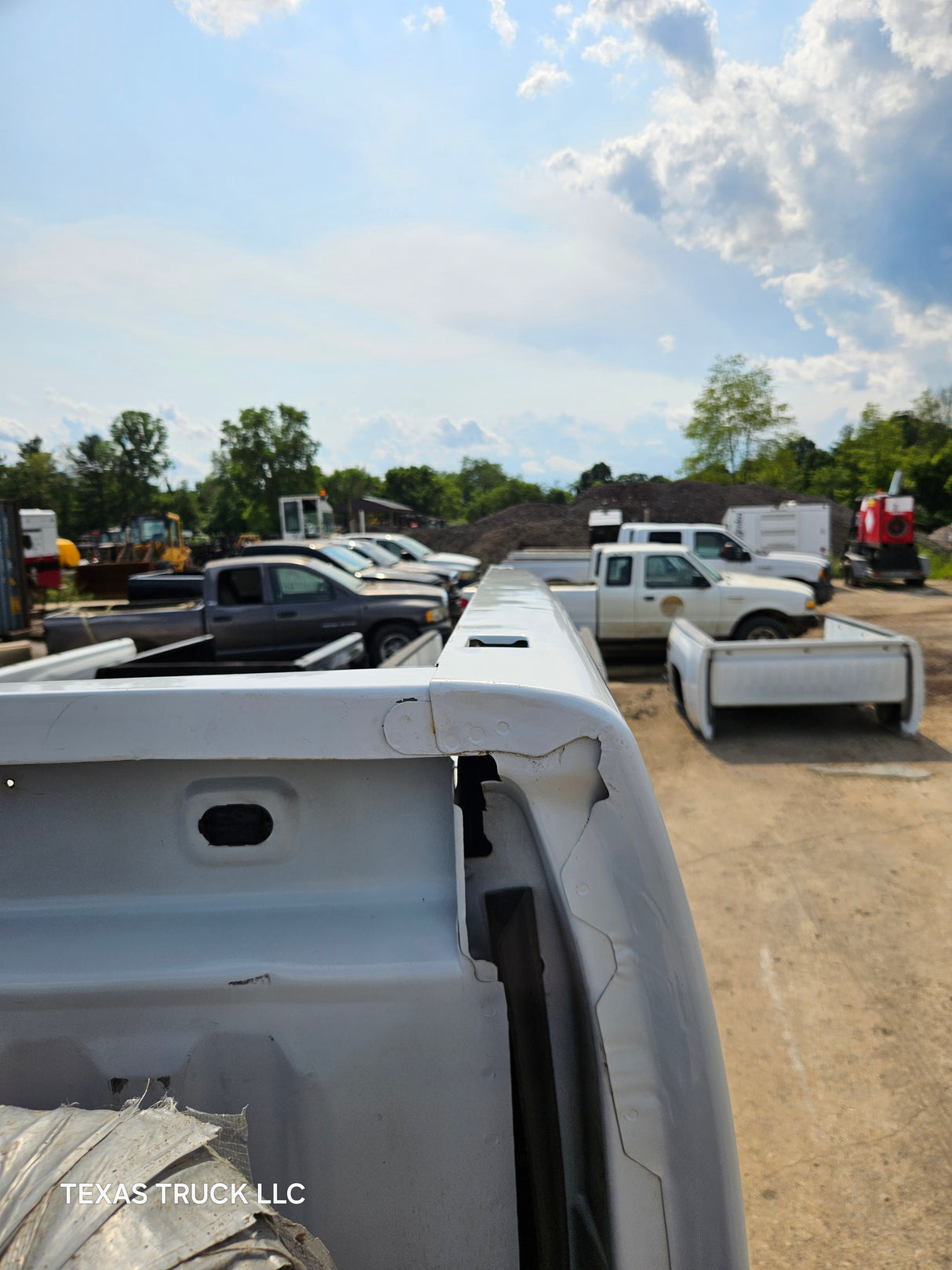 2007-2013 Chevrolet Silverado 1500 2500 3500 HD 6' 6" Short Truck Bed - White