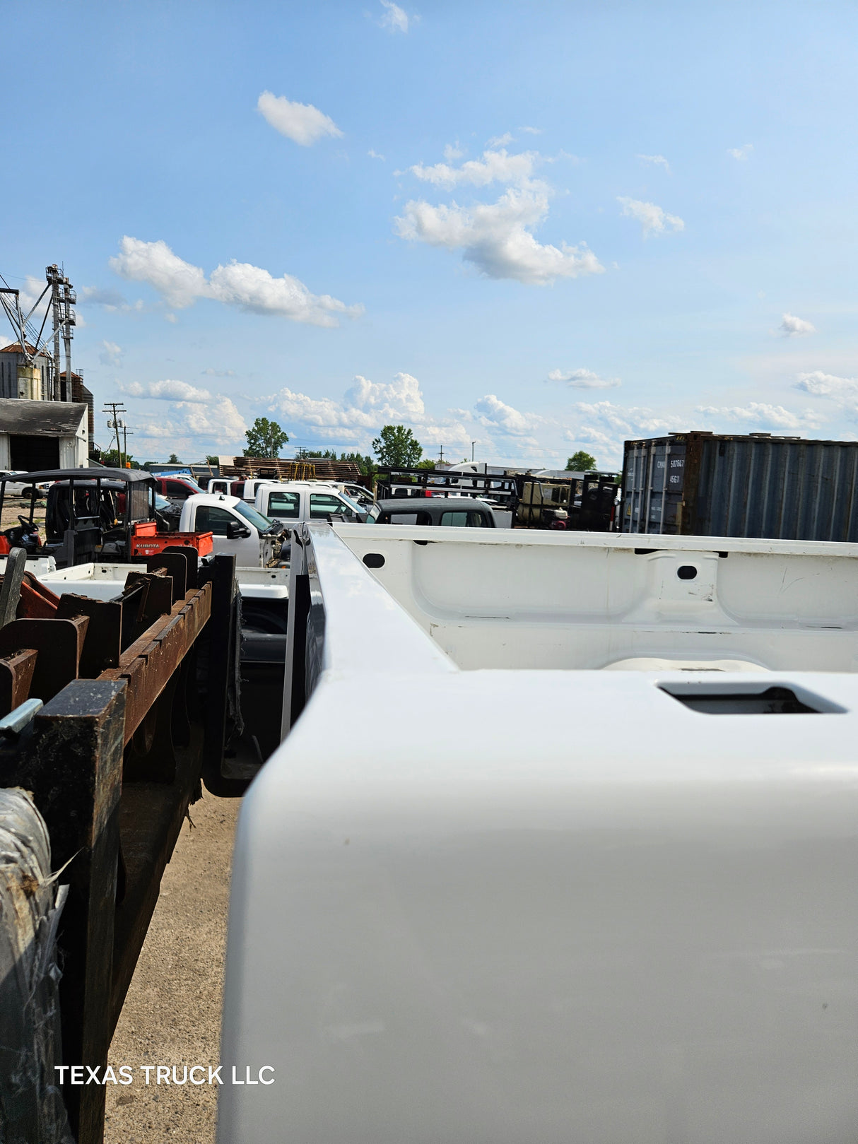 2007-2013 Chevrolet Silverado 1500 2500 3500 HD 6' 6" Short Truck Bed - White