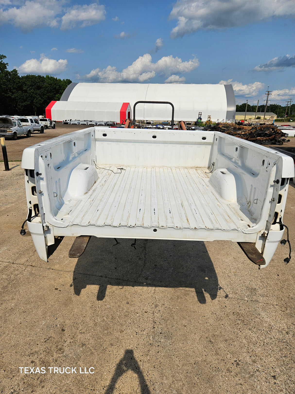 2007-2013 Chevrolet Silverado 1500 2500 3500 HD 6' 6" Short Truck Bed - White