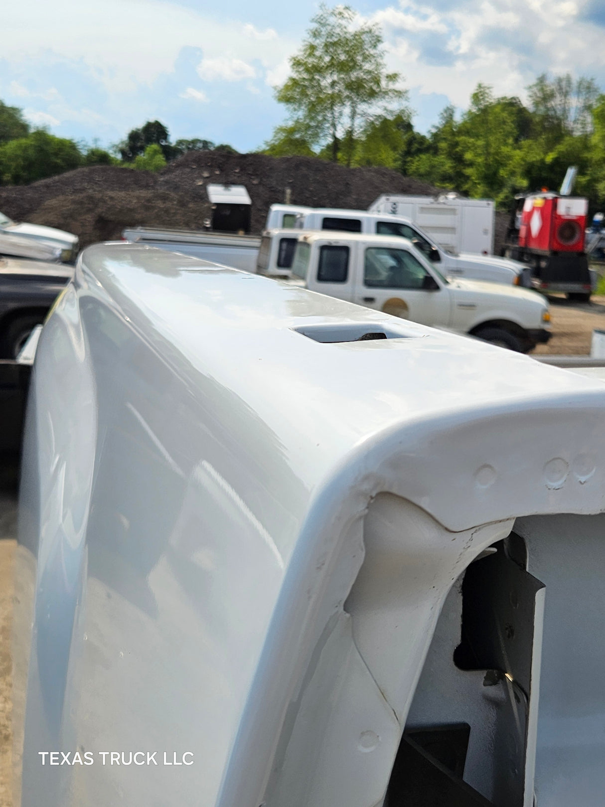 2007-2013 Chevrolet Silverado 1500 2500 3500 HD 6' 6" Short Truck Bed - White