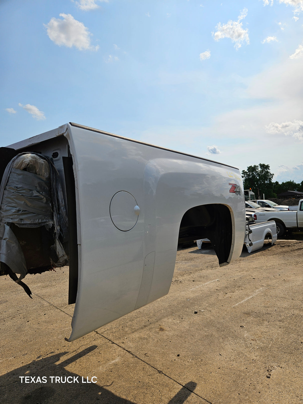 2007-2013 Chevrolet Silverado 1500 2500 3500 HD 6' 6" Short Truck Bed