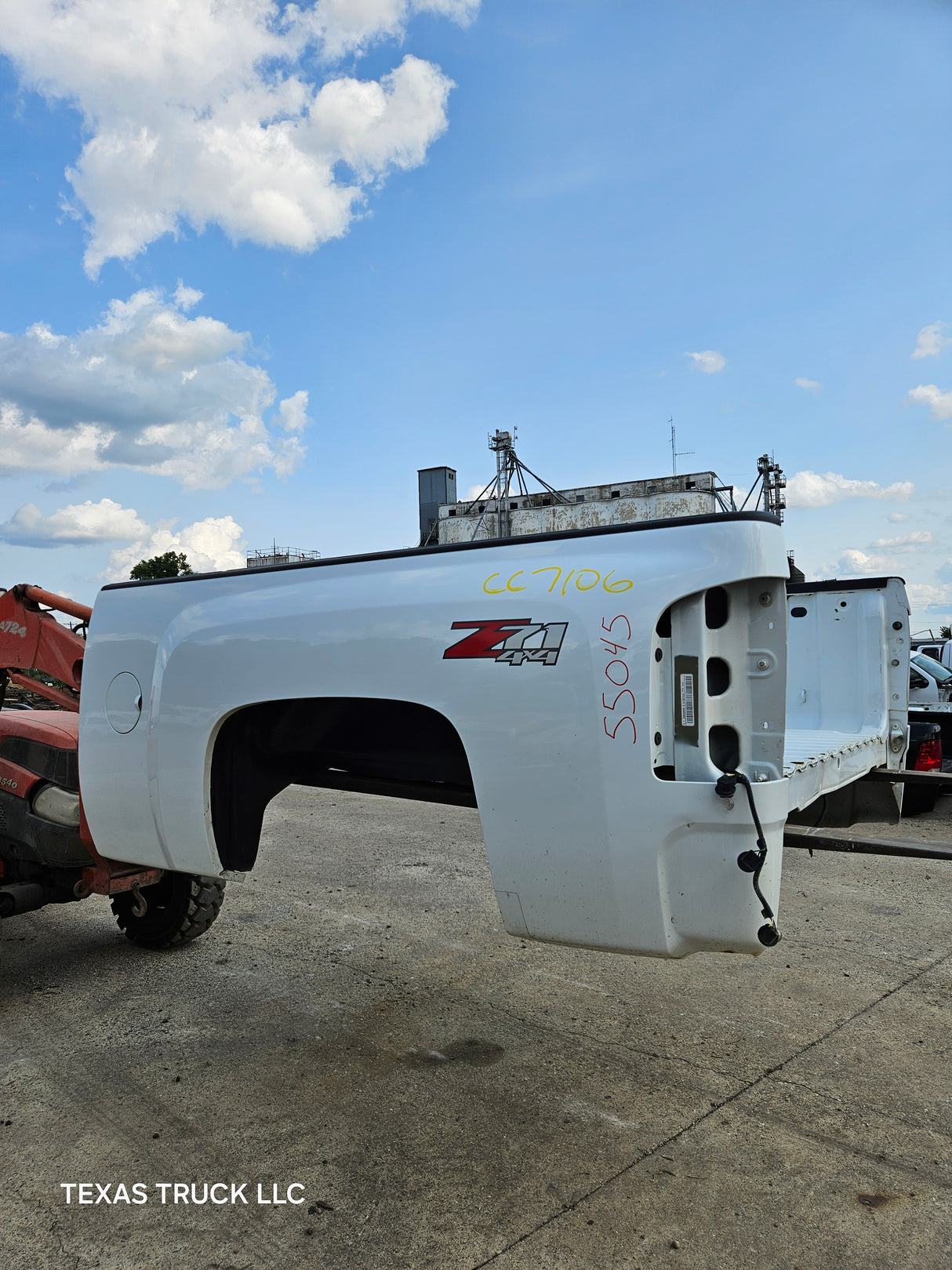 2007-2013 Chevrolet Silverado 1500 2500 3500 HD 6' 6" Short Truck Bed