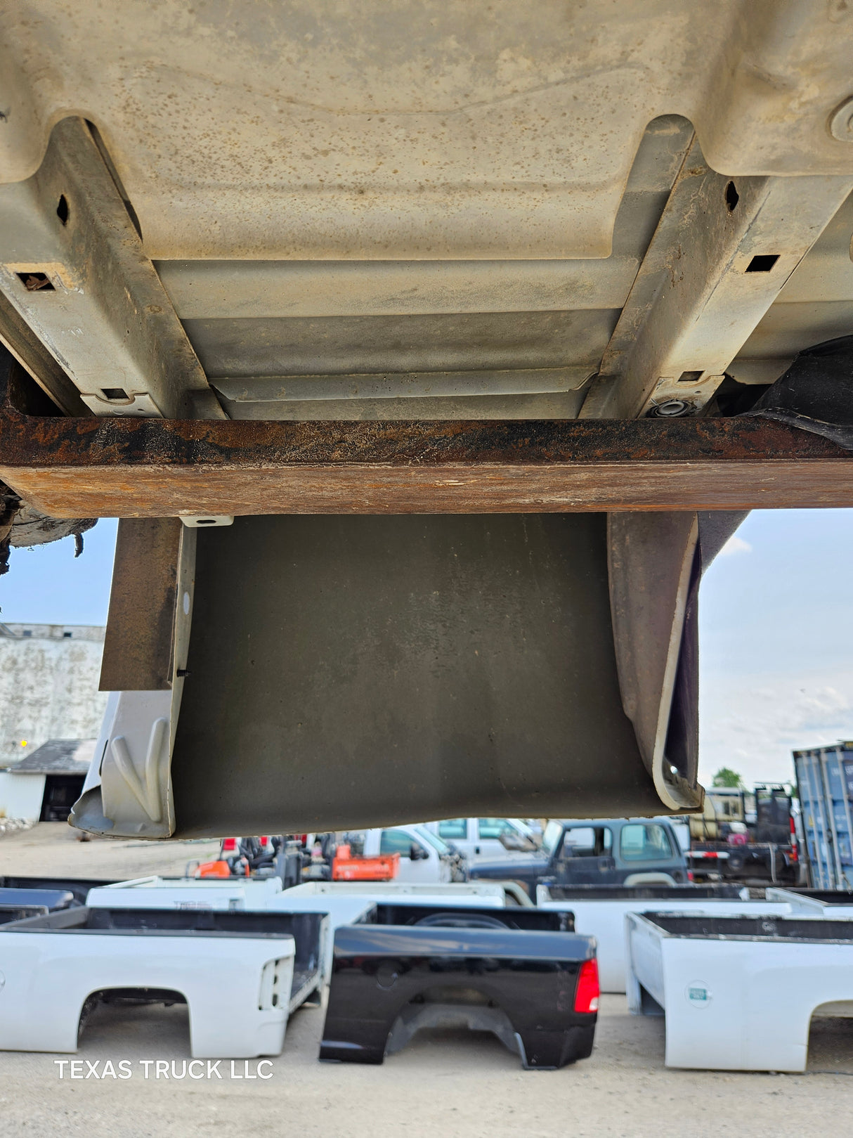 2007-2013 Chevrolet Silverado 1500 2500 3500 HD 6' 6" Short Truck Bed