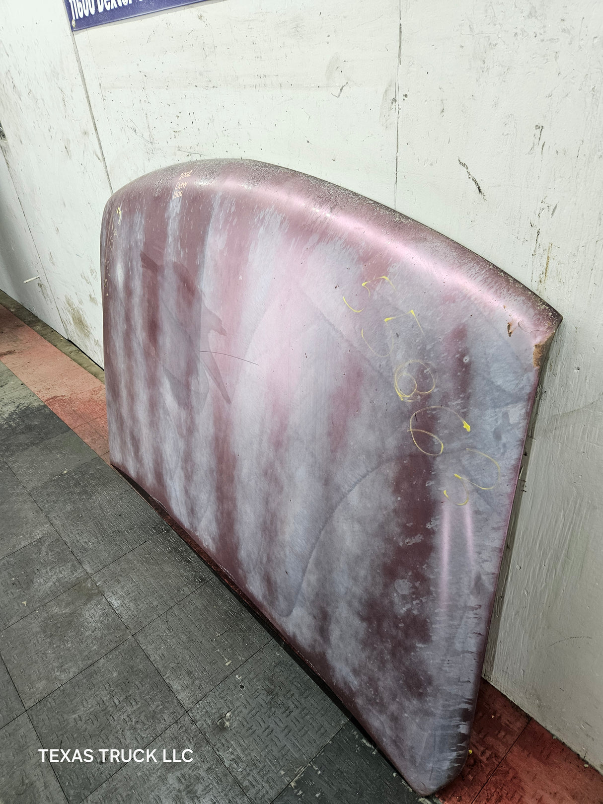 1999-2002 Chevrolet Silverado / Suburban 1500 2500 Hood
