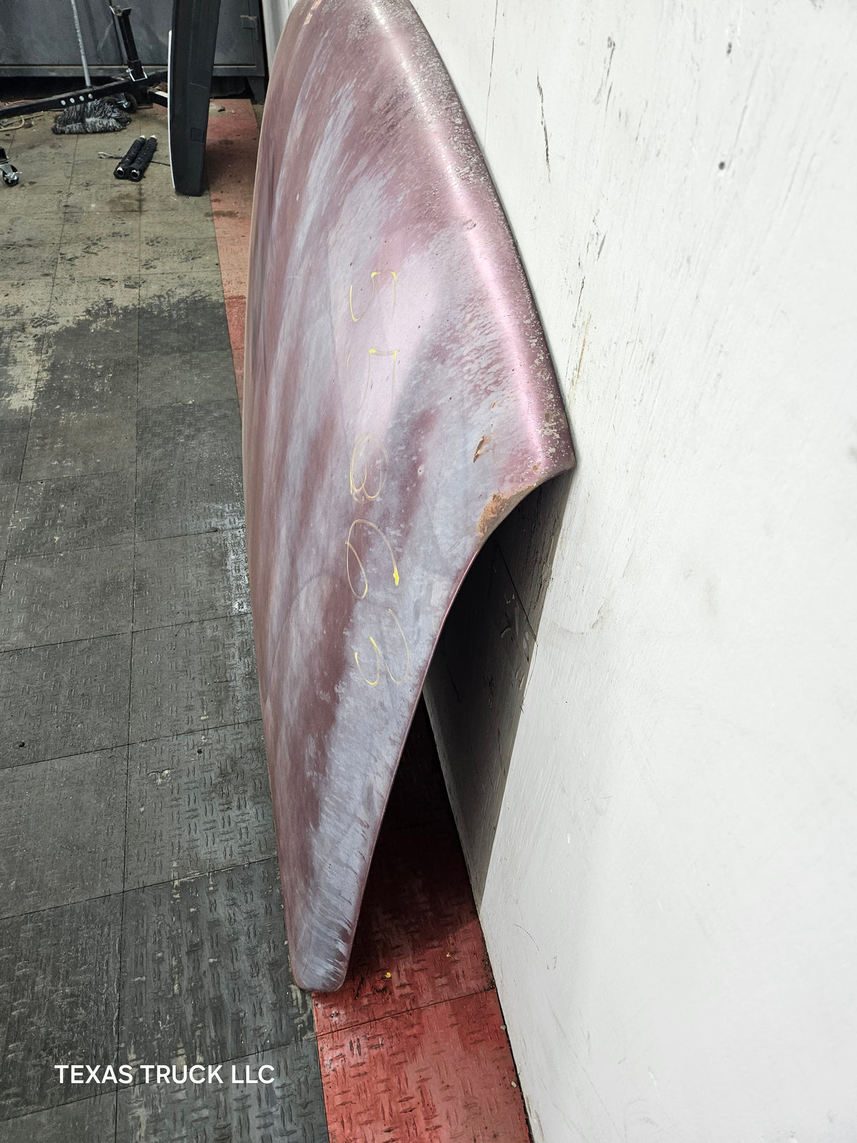 1999-2002 Chevrolet Silverado / Suburban 1500 2500 Hood