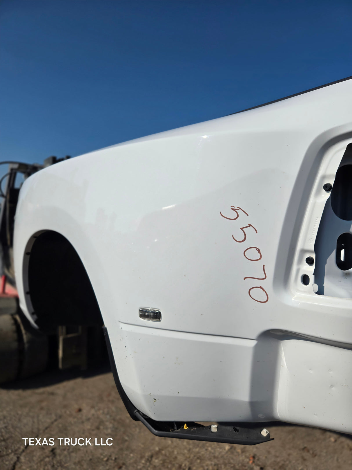 2019-2025 Dodge Ram 3500 4500 5th Gen Dually 8' Truck Bed - White