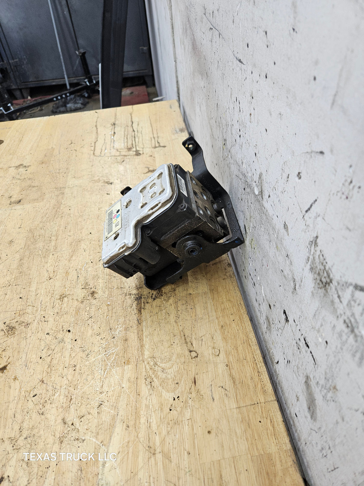 2003-2006 Chevrolet Silverado GMC ABS Pump Module Control Assembly - 13567145