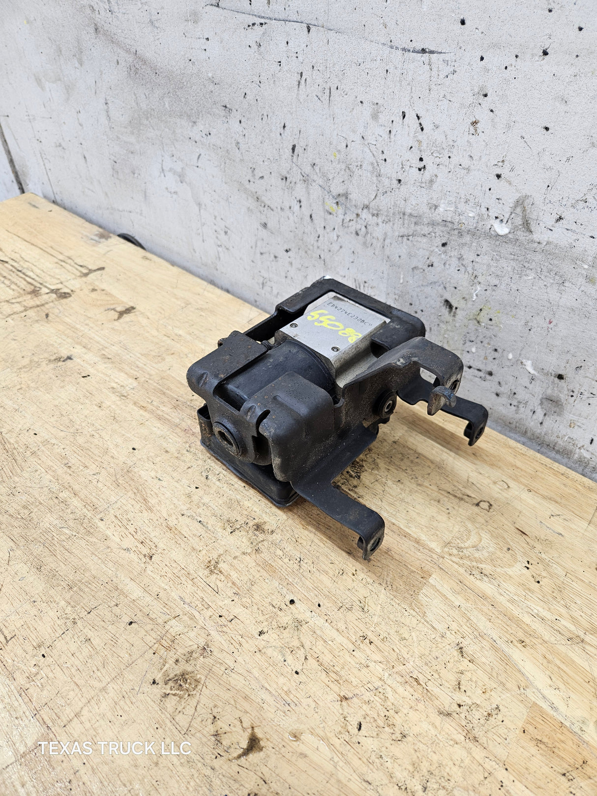 2003-2006 Chevrolet Silverado GMC ABS Pump Module Control Assembly - 13567145