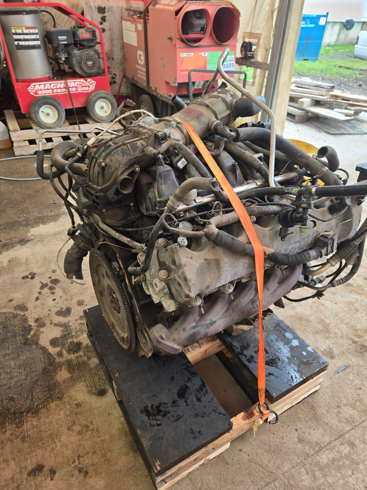 2005-2007 Ford Super Duty 6.8L V10 Engine Ford Remanufacture F250 F350 F450 F550