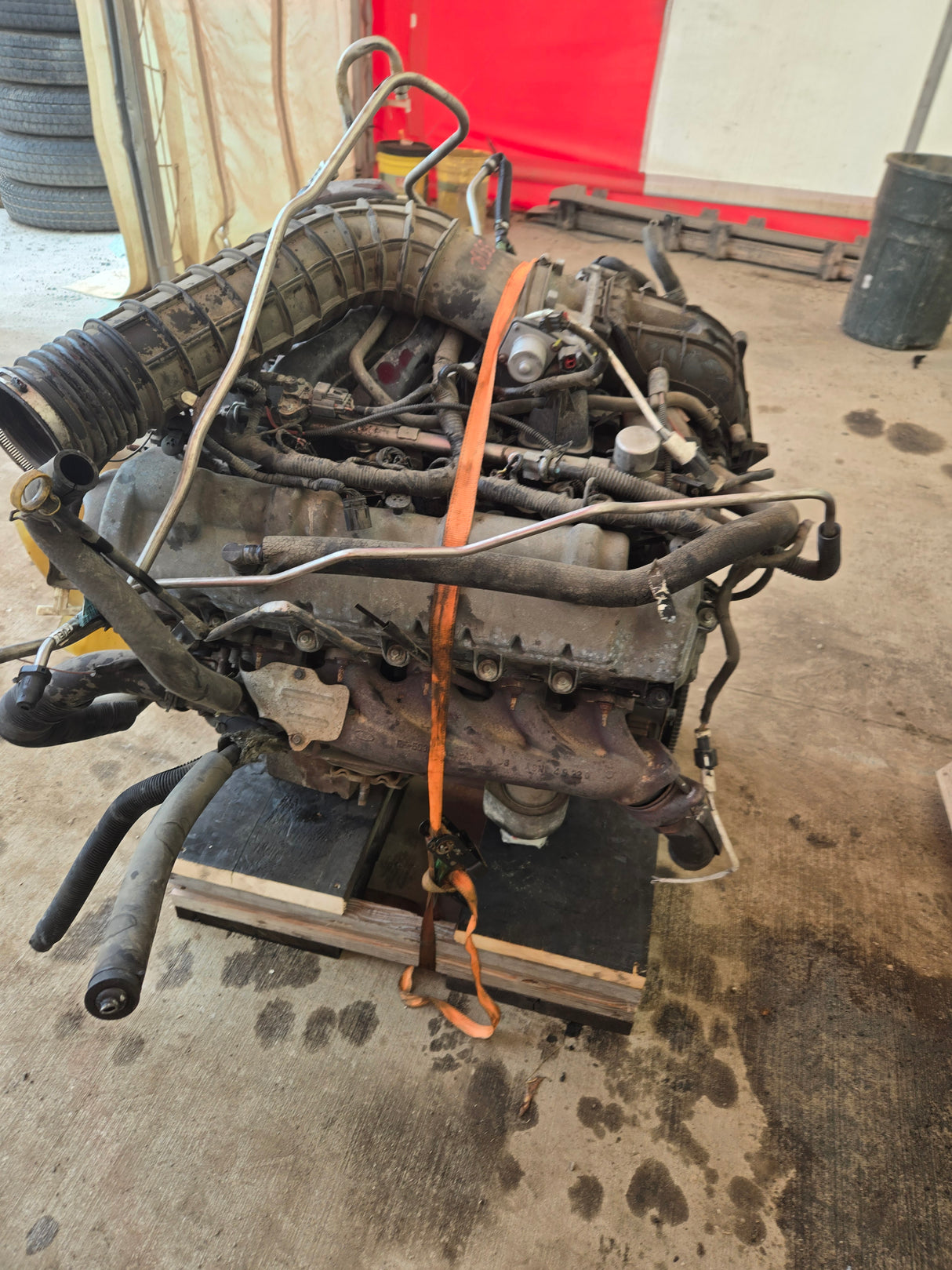 2005-2007 Ford Super Duty 6.8L V10 Engine Ford Remanufacture F250 F350 F450 F550