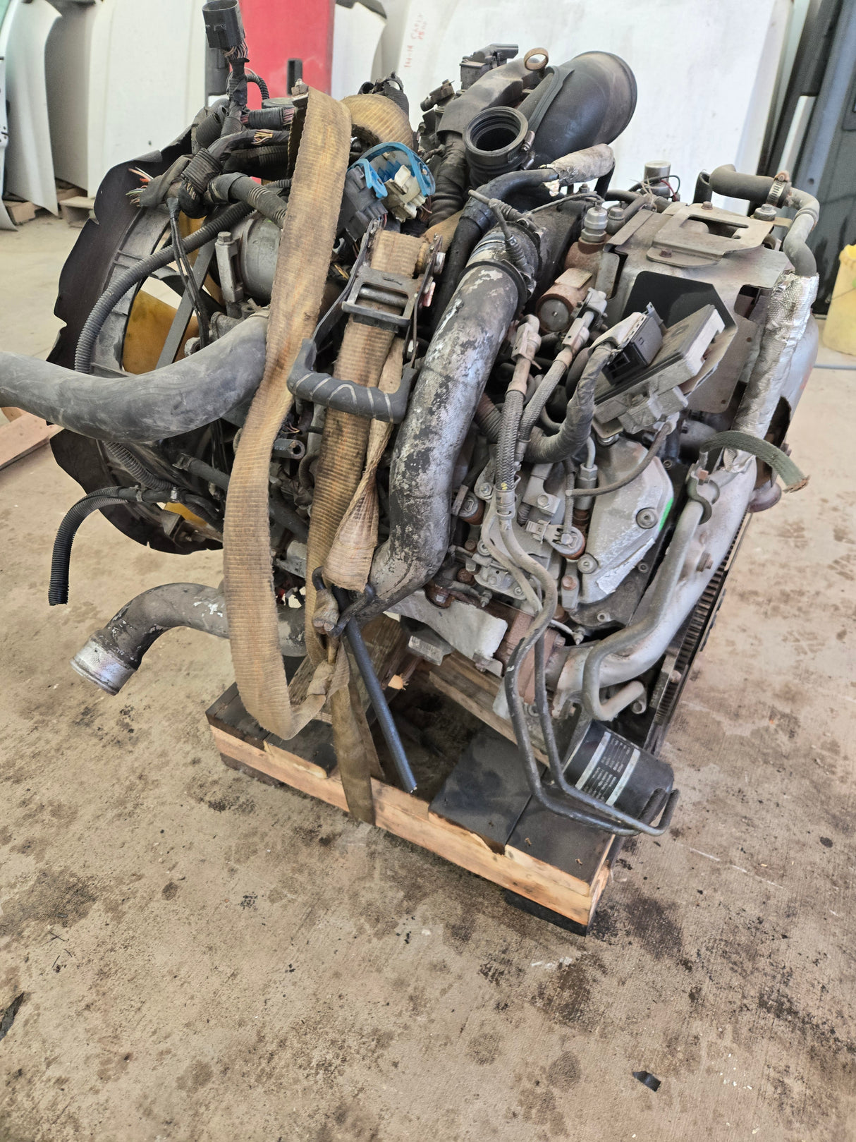 2007-2010 LMM Duramax Diesel 6.6L Engine 229K Miles CORE ENGINE