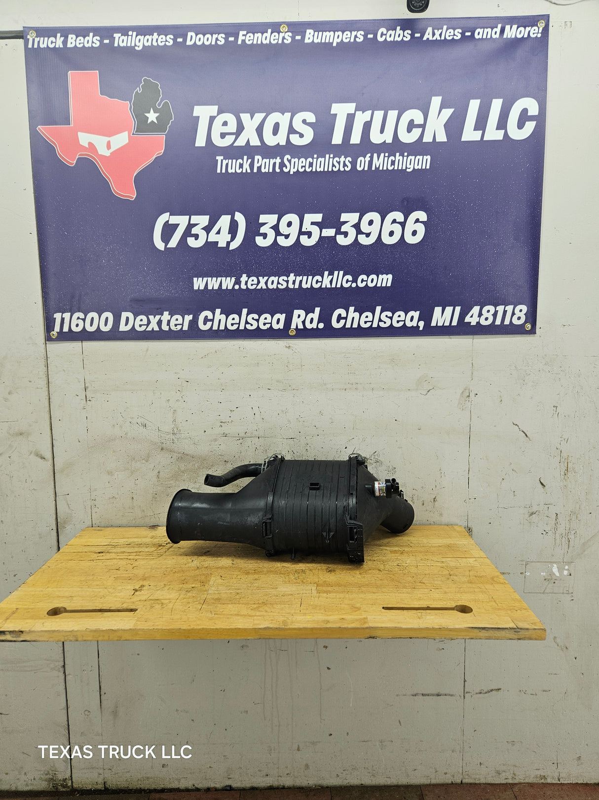 2003-2007 Ford Super Duty 6.0 6.0L Power Stroke Diesel Intake Air Box