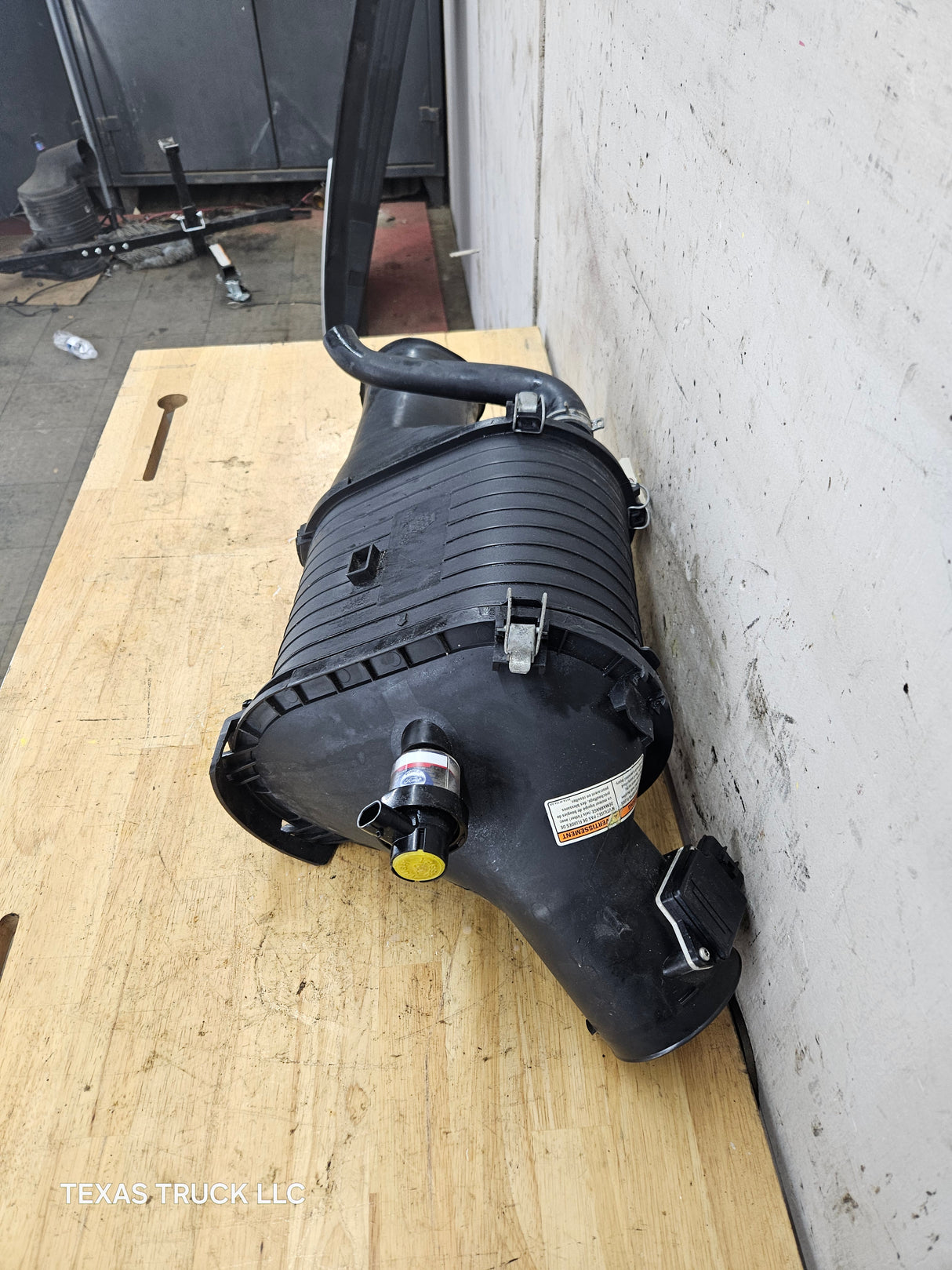 2003-2007 Ford Super Duty 6.0 6.0L Power Stroke Diesel Intake Air Box