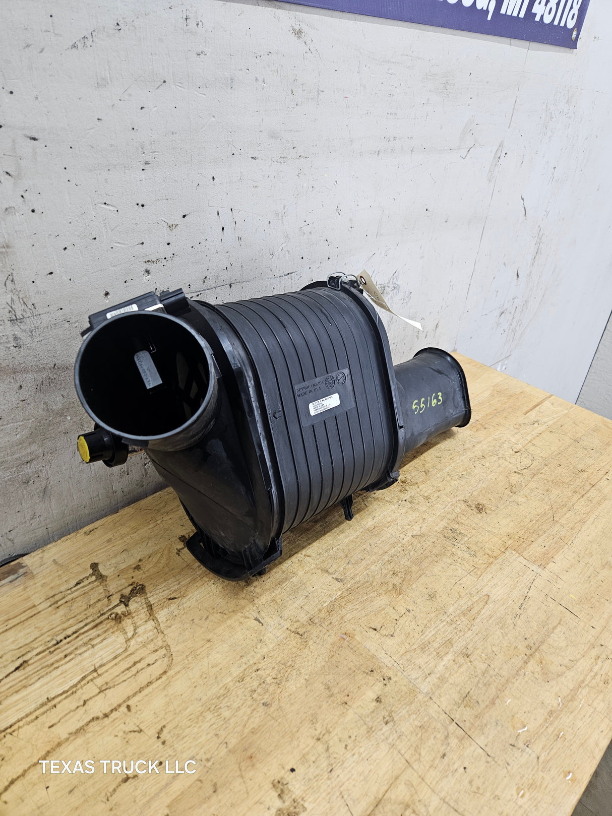 2003-2007 Ford Super Duty 6.0 6.0L Power Stroke Diesel Intake Air Box