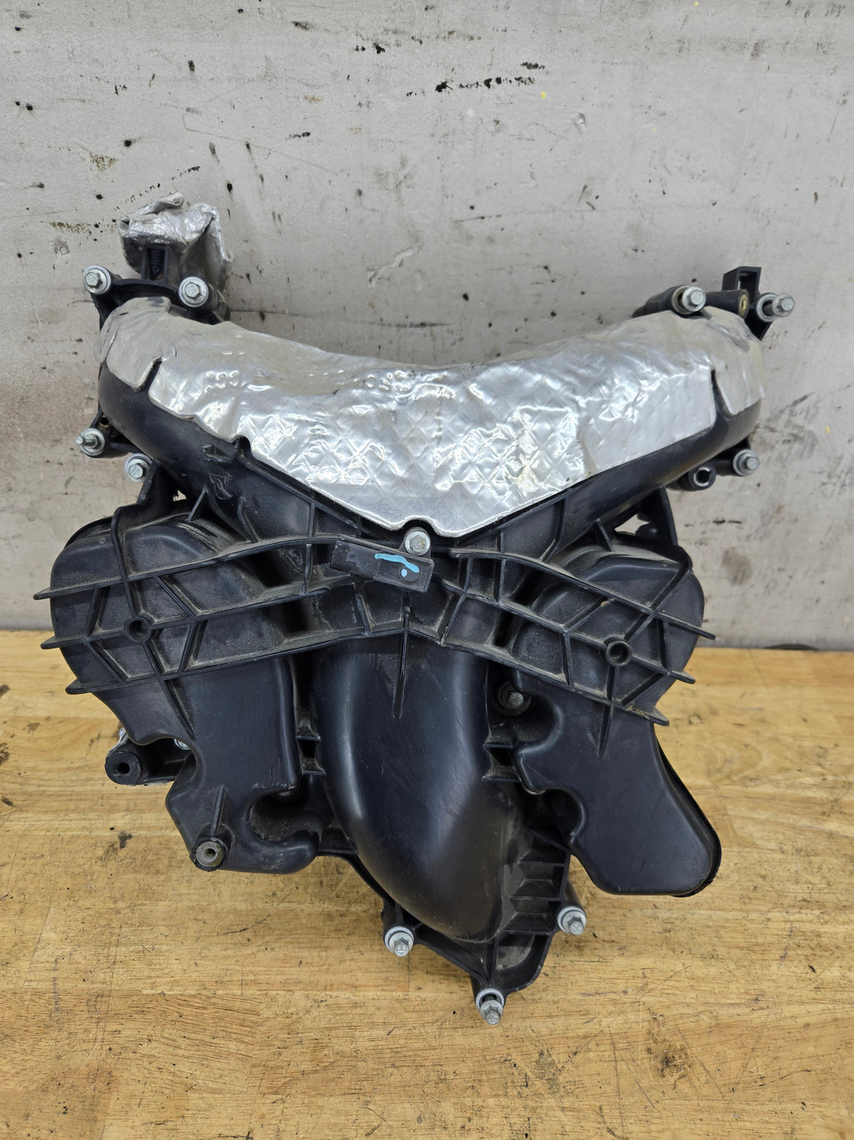 2011-2016 6.7L Power Stroke Upper Air Intake Manifold BC30-9424-BD OEM