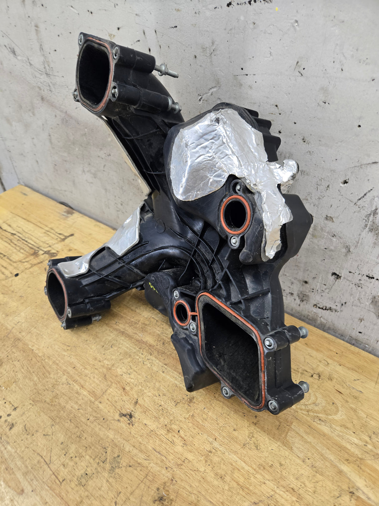 2011-2016 6.7L Power Stroke Upper Air Intake Manifold BC30-9424-BD OEM