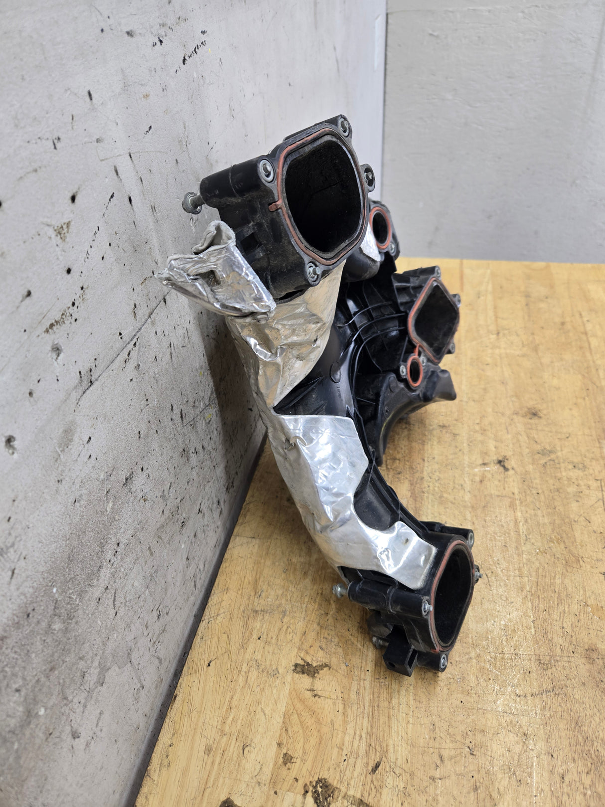 2011-2016 6.7L Power Stroke Upper Air Intake Manifold BC30-9424-BD OEM