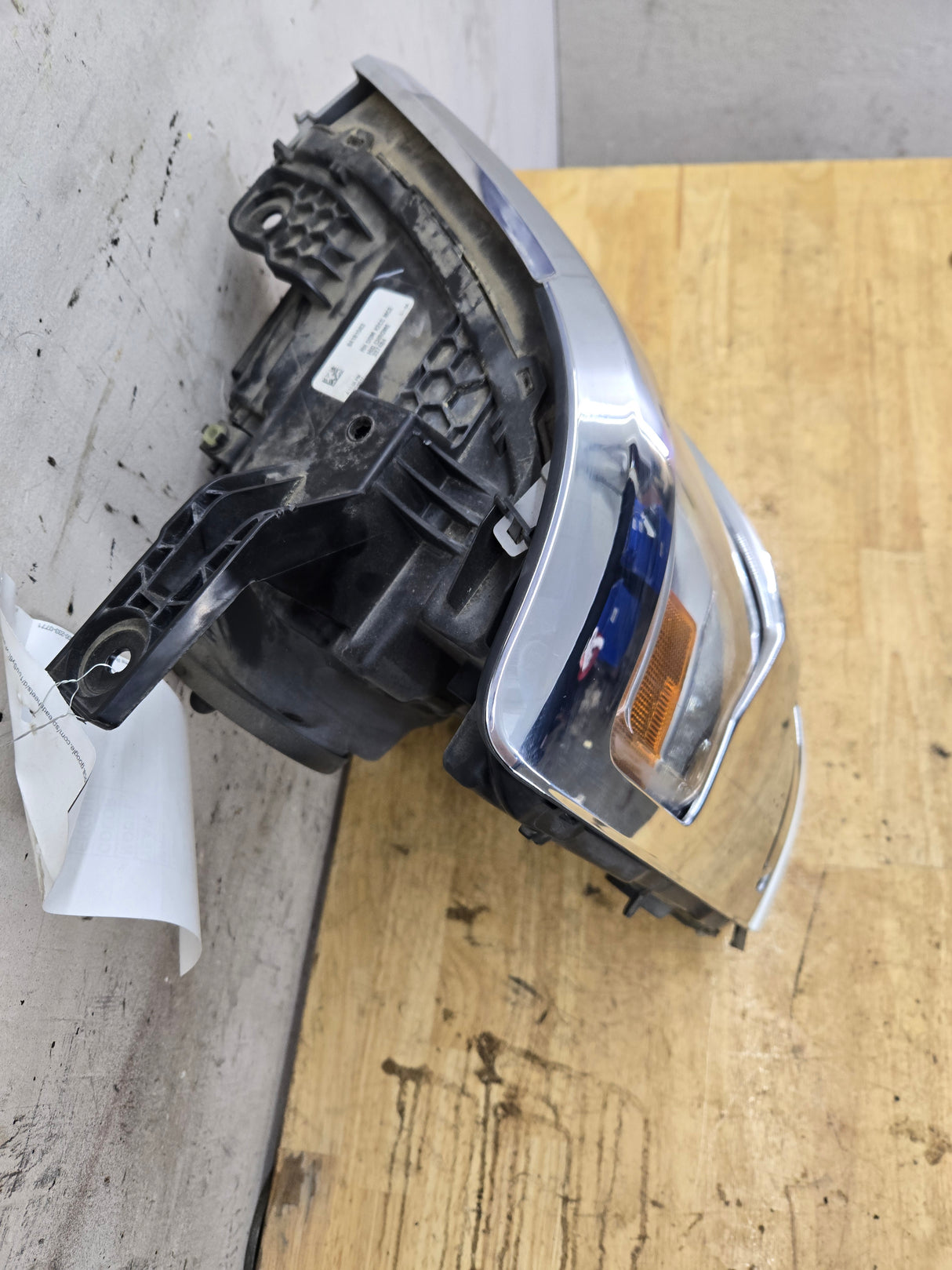 2016-2019 Chevrolet Silverado 1500 Passenger Side Right Hand Headlight Bucket Assembly 84181563