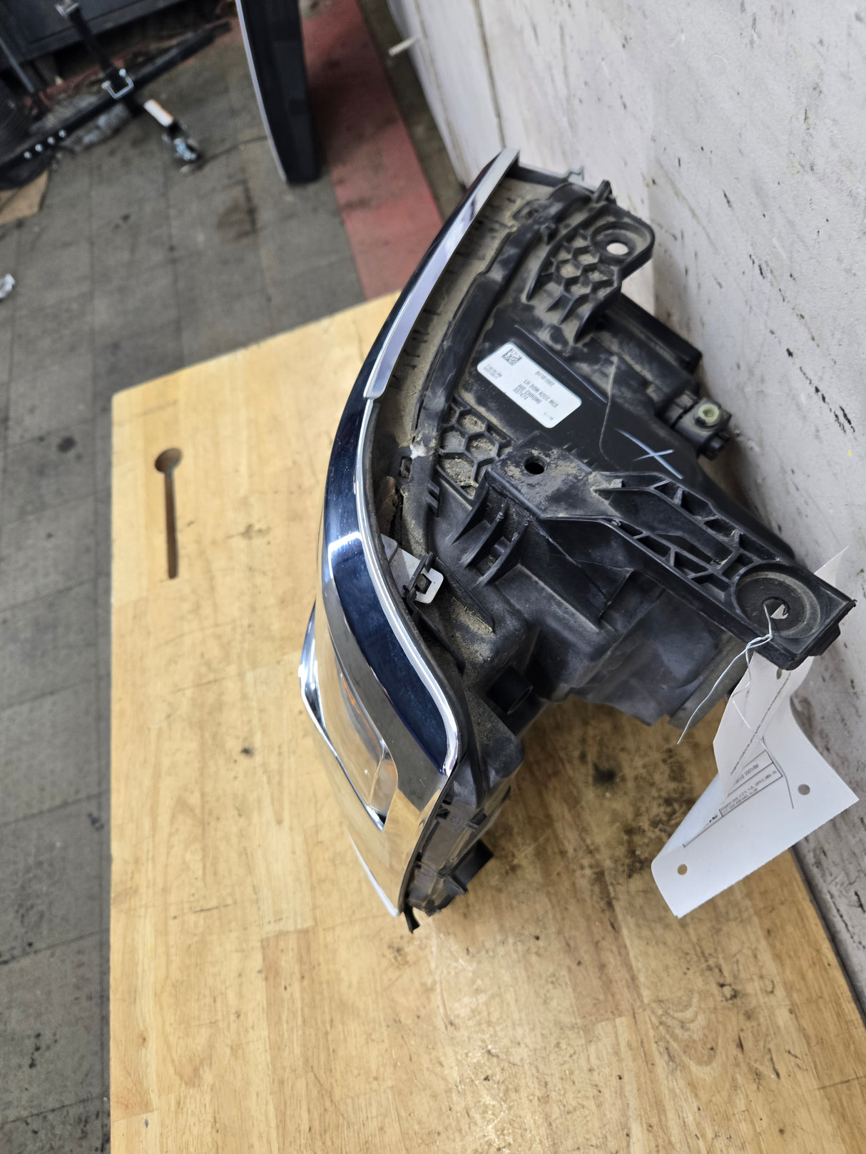 2016-2019 Chevrolet Silverado 1500 Driver Side Left Hand Headlight Bucket Assembly 84181562