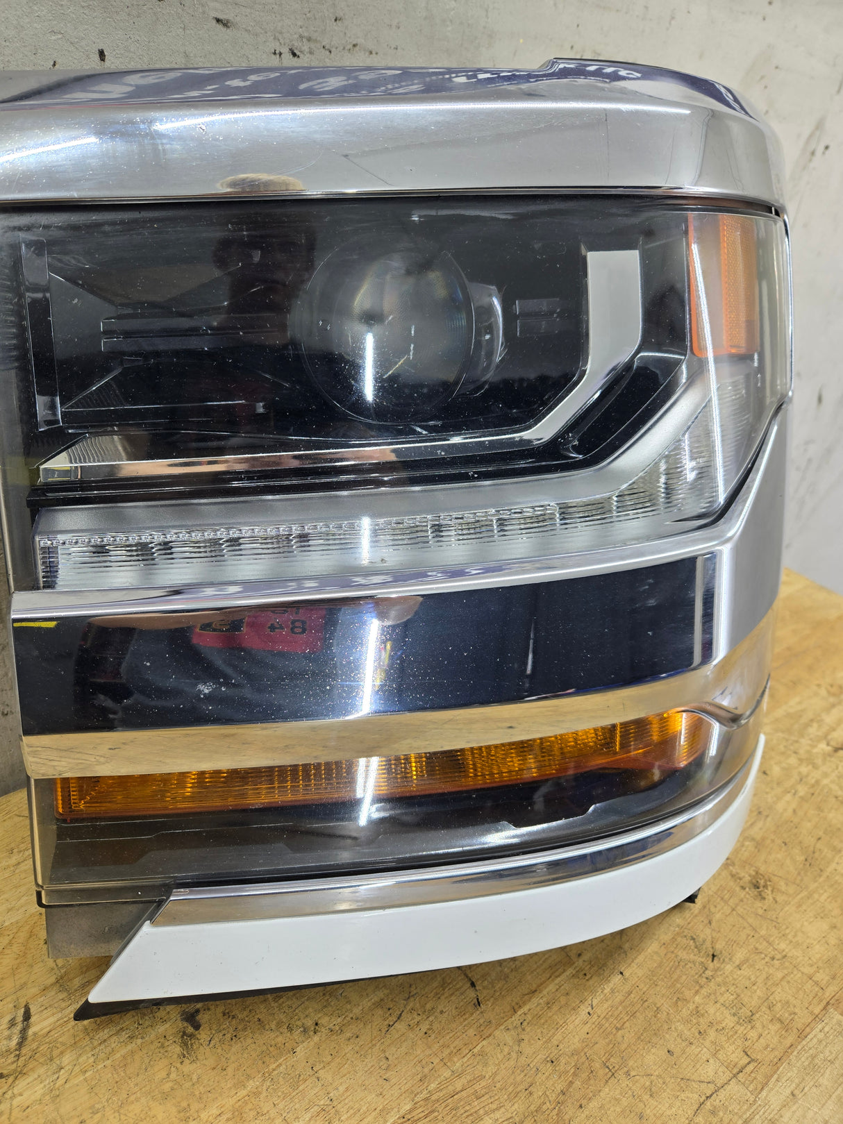 2016-2019 Chevrolet Silverado 1500 Driver Side Left Hand Headlight Bucket Assembly 84181562