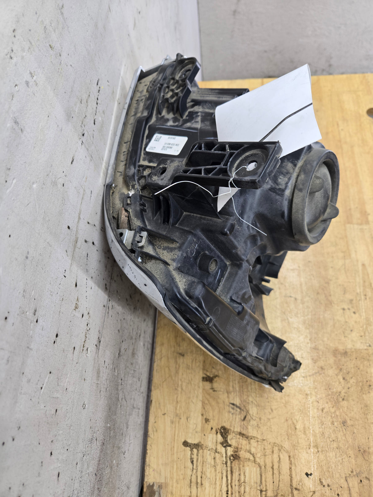 2016-2019 Chevrolet Silverado 1500 Driver Side Left Hand Headlight Bucket Assembly 84181562