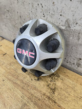 2008-2010 GMC Sierra 3500 Dually Front Wheel Center Hub Cap Lug Cover 9597357