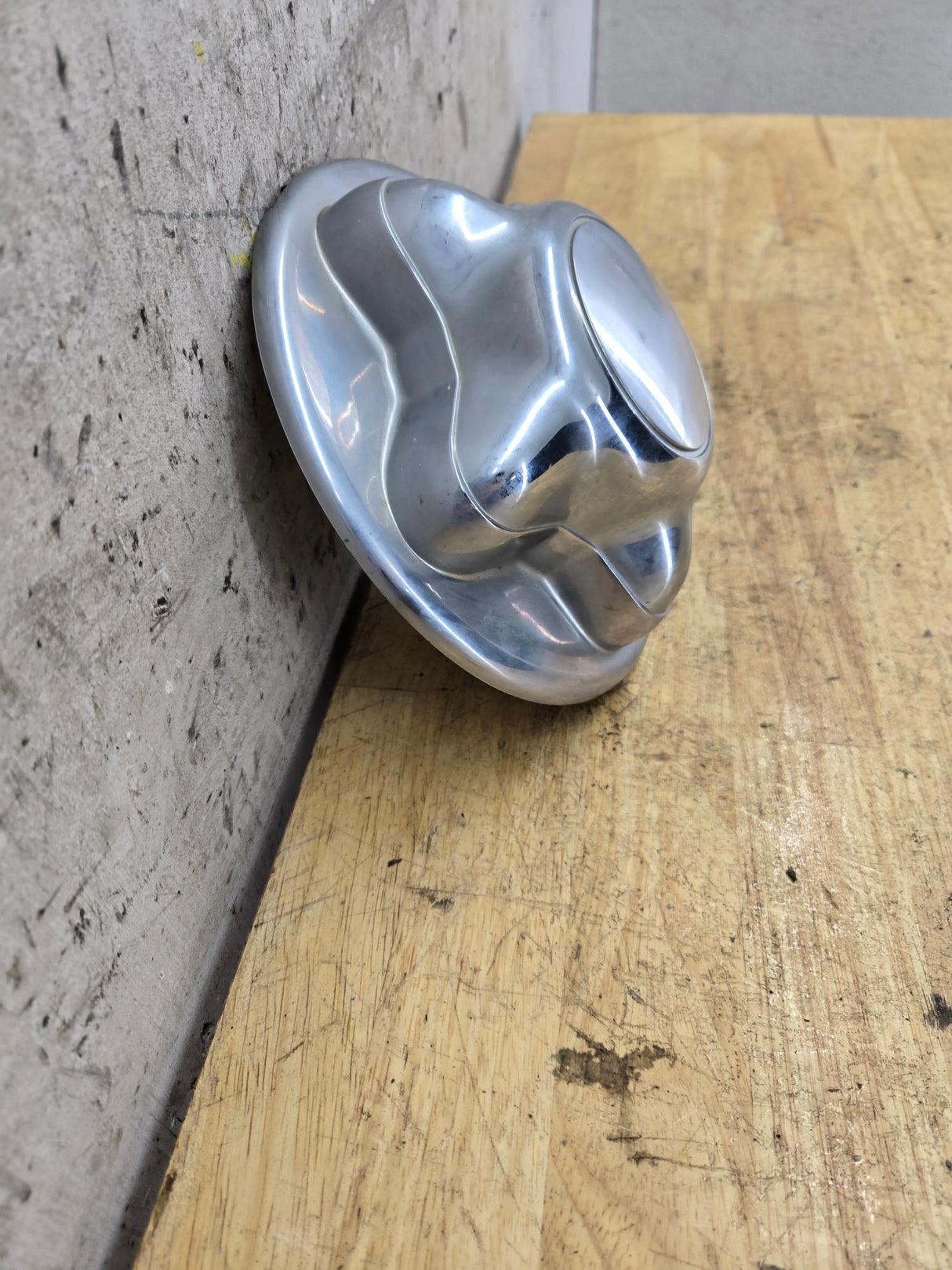 1997-2004 Ford F150 Hub Cap Center Cap F75A-1A096-EA