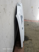 2003-2006 Chevrolet Silverado 2500 3500 Cateye HD Hood OEM - Summit White