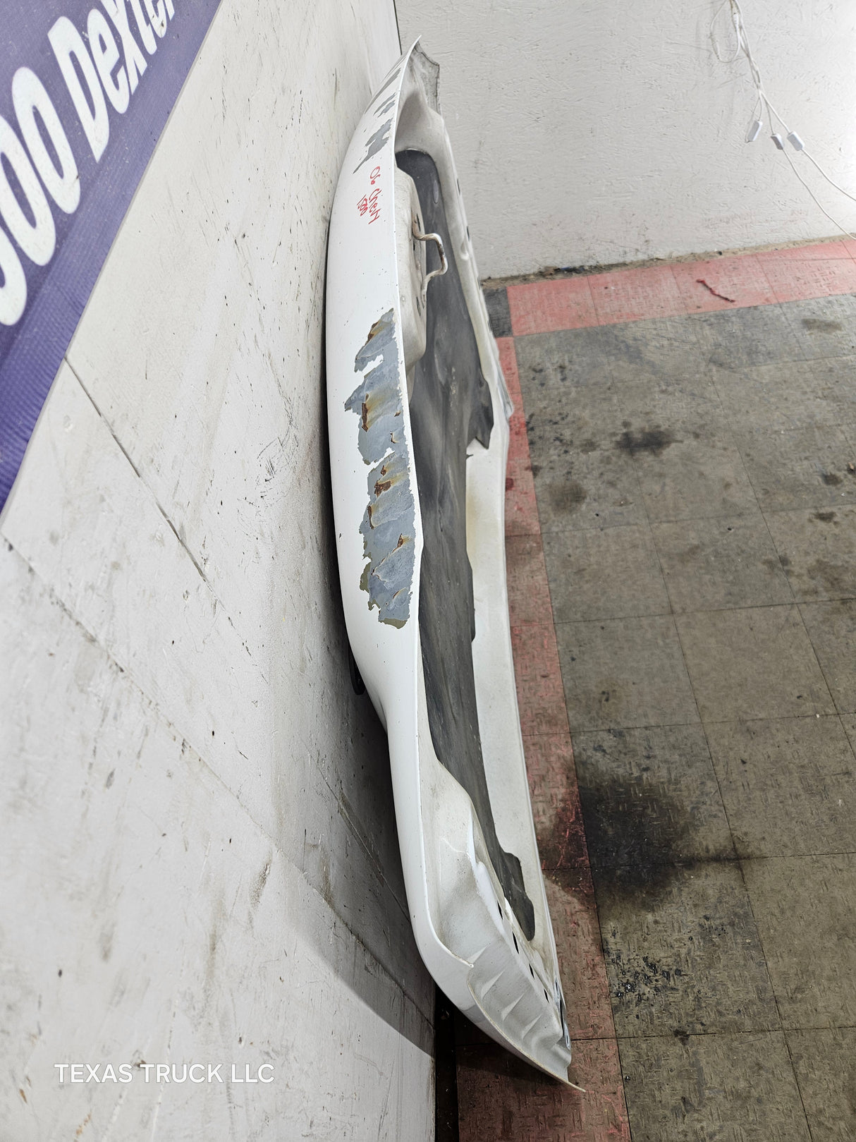 2003-2006 Chevrolet Silverado 2500 3500 Cateye HD Hood OEM - Summit White