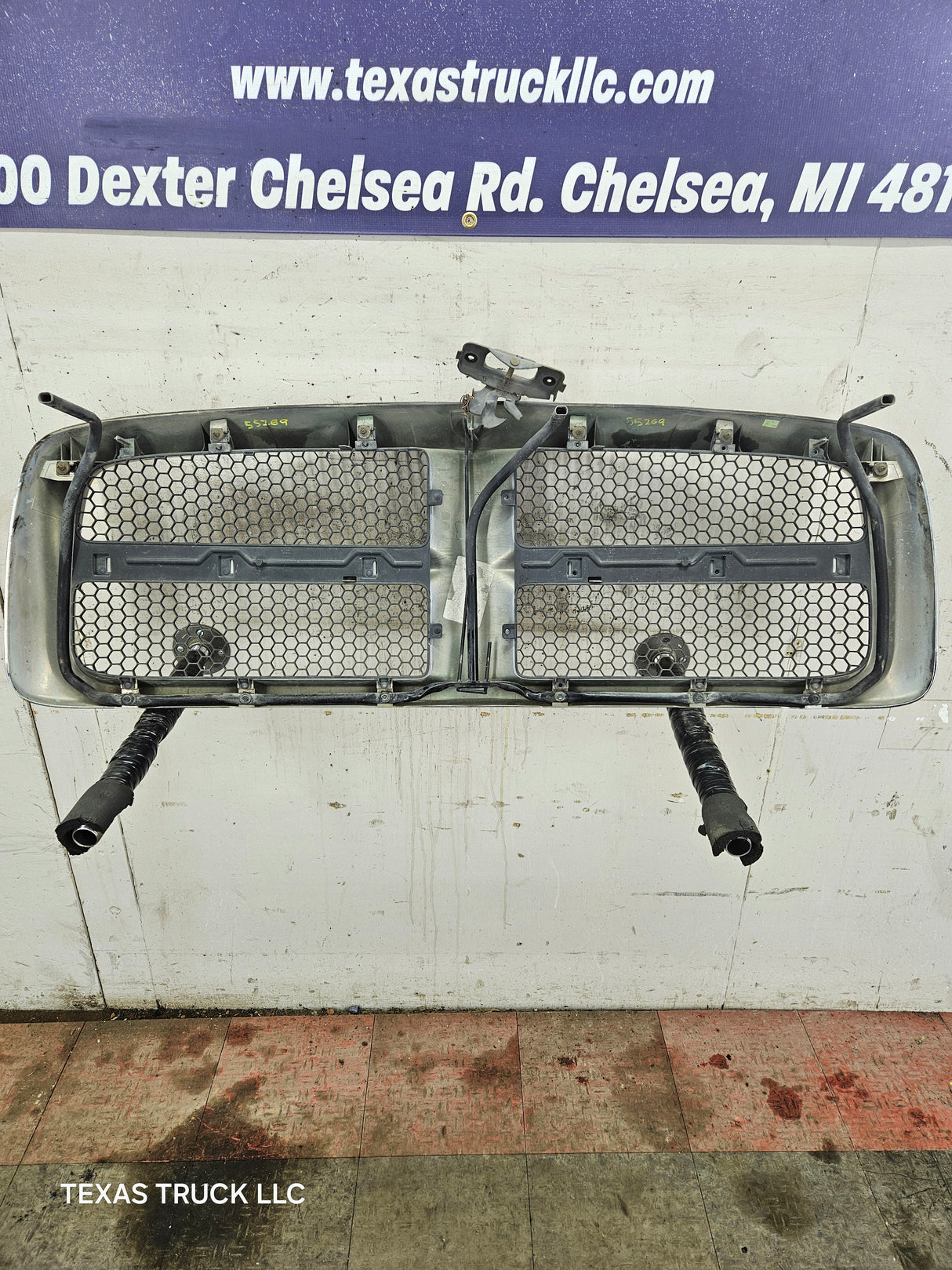 2002-2005 Dodge Ram 3rd Gen 1500 2500 3500 Chrome Grill