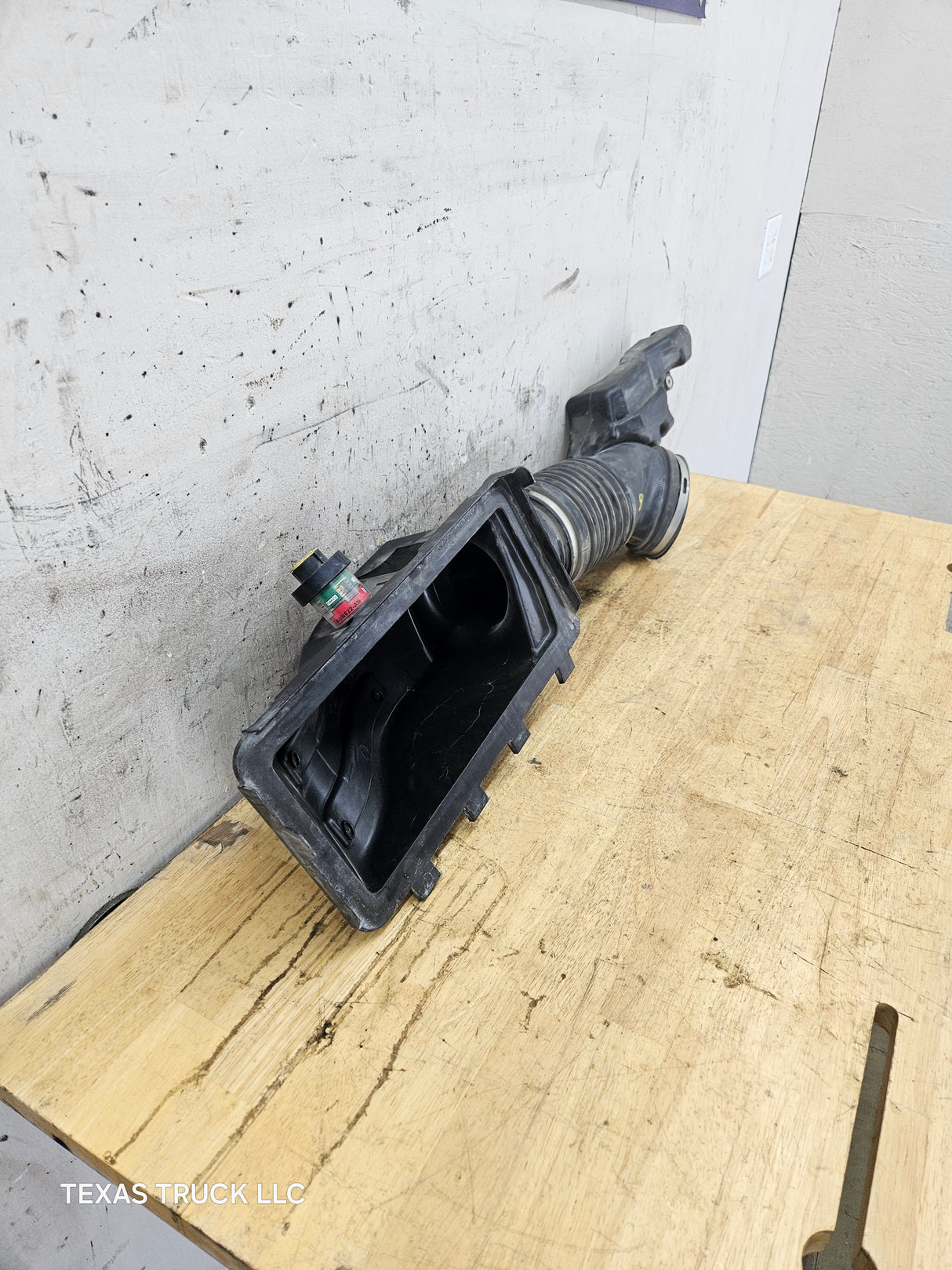 2011-2016 6.7 Power Stroke Diesel Air Intake Tube Duct Pipe & Air Box Lid OEM BC34-9F805-CB Ford Super Duty F250 F350 F450 F550