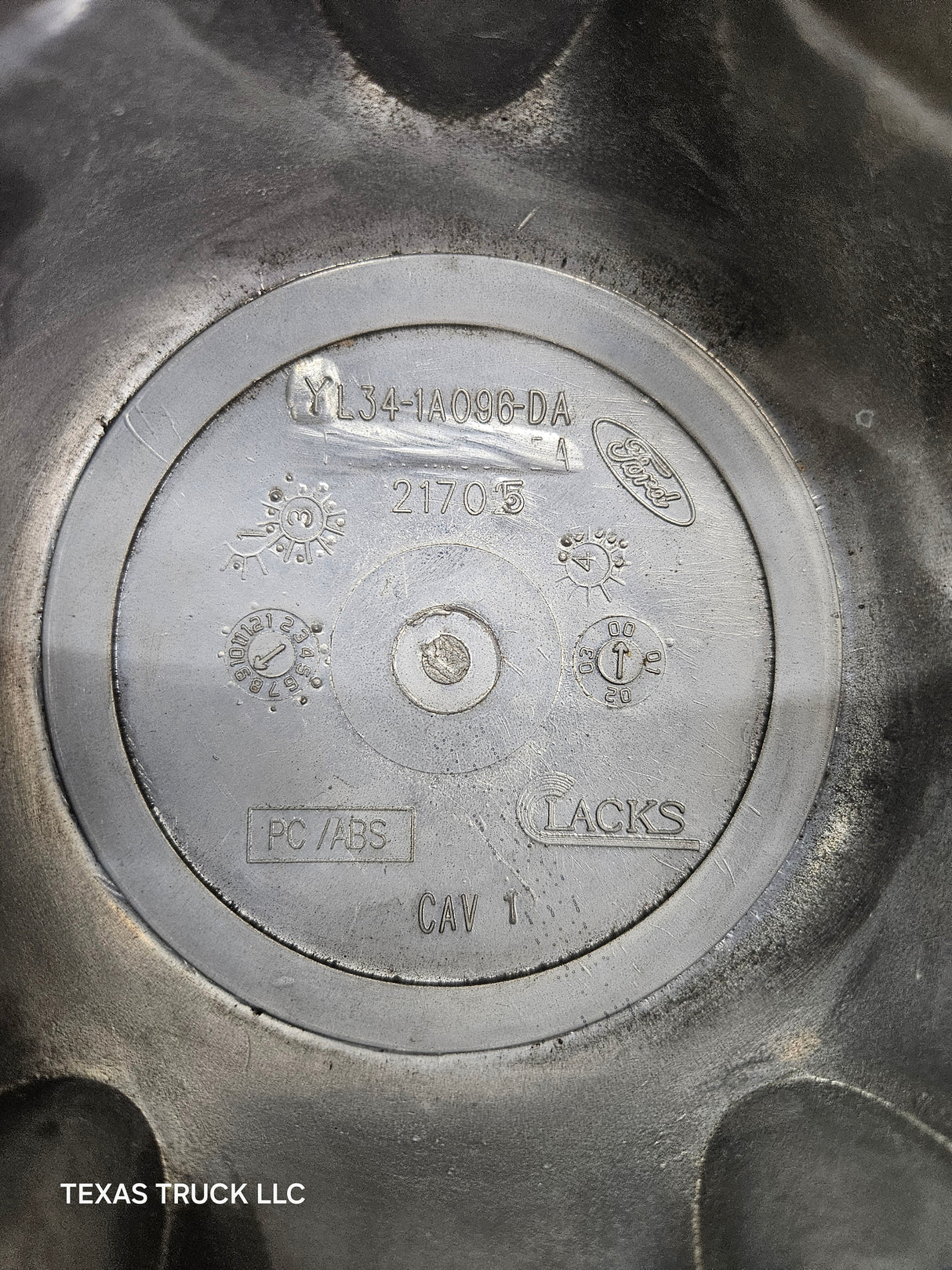 1997-2004 Ford F150 Hub Cap Center Cap F75A-1A096-EA