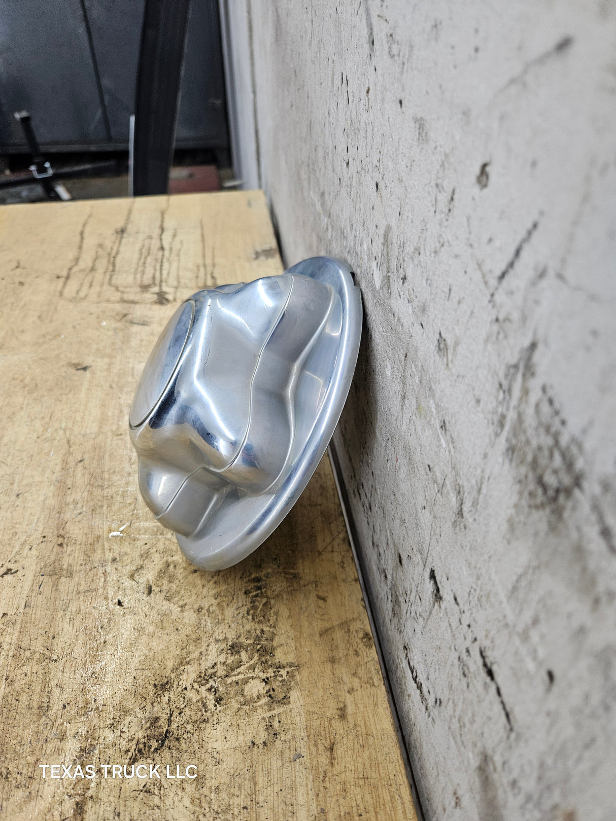 1997-2004 Ford F150 Hub Cap Center Cap F75A-1A096-EA