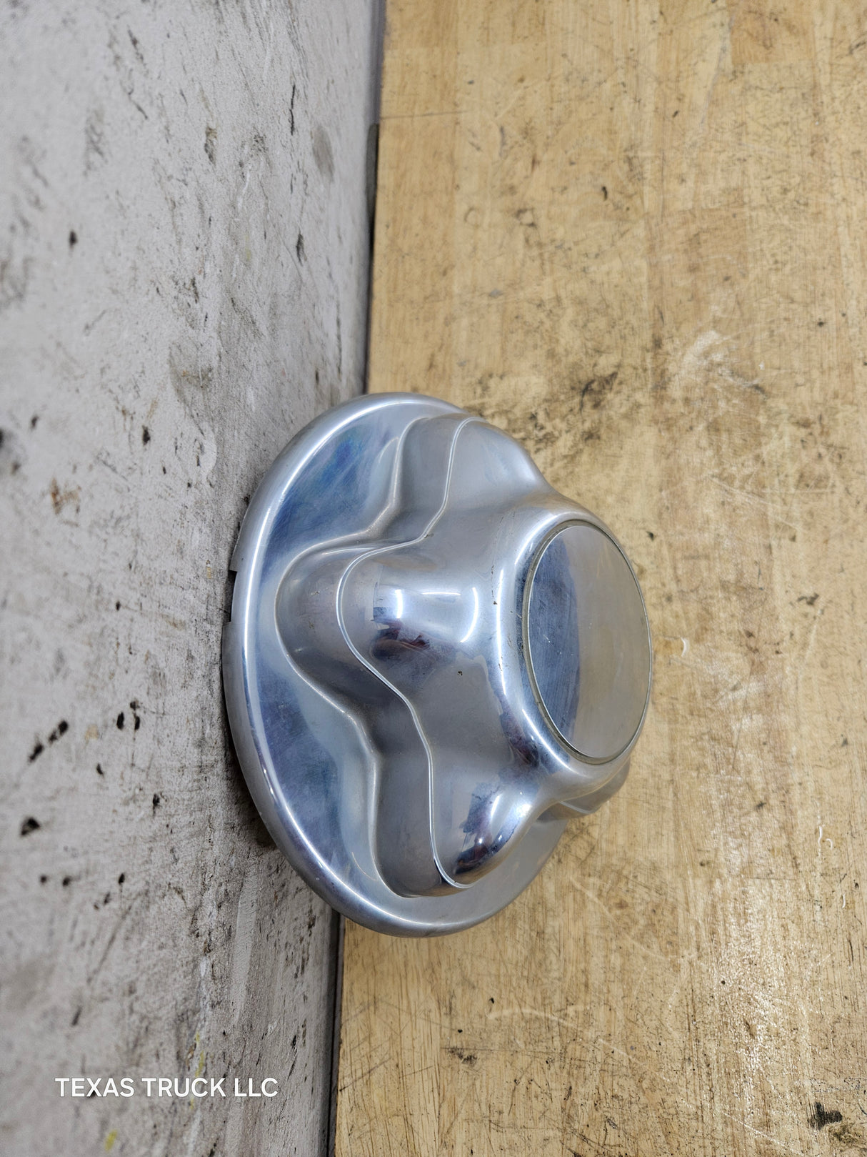 1997-2004 Ford F150 Hub Cap Center Cap F75A-1A096-EA
