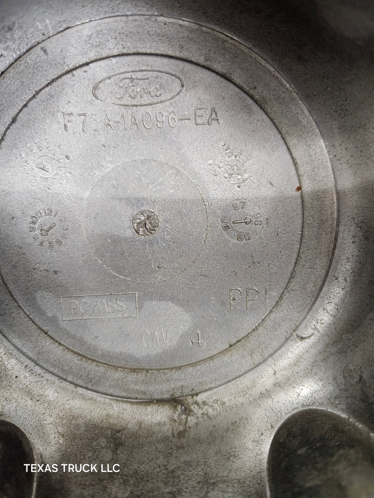 1997-2004 Ford F150 Hub Cap Center Cap F75A-1A096-EA