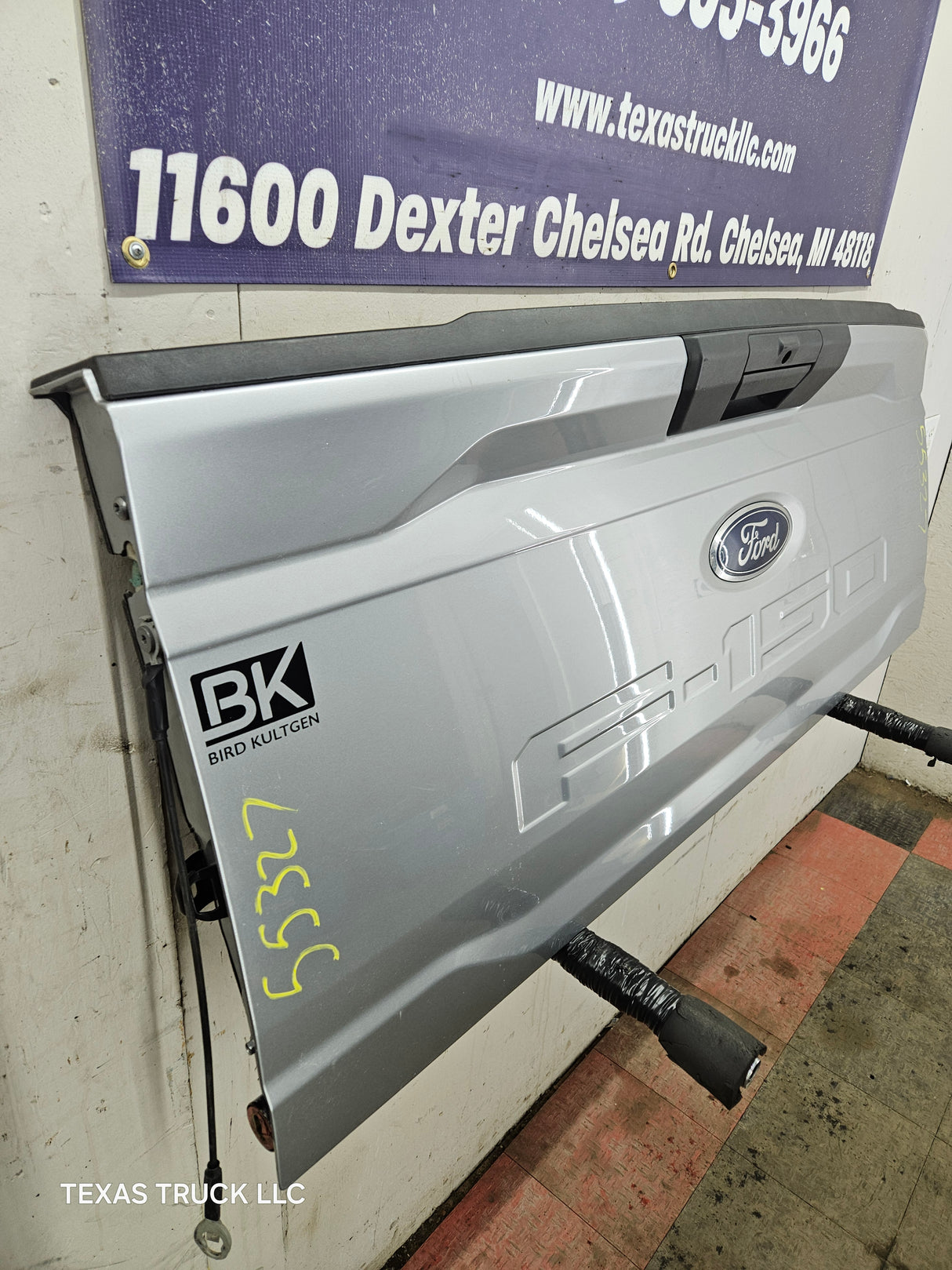 2021-2025 Ford F150 Tailgate W/Step