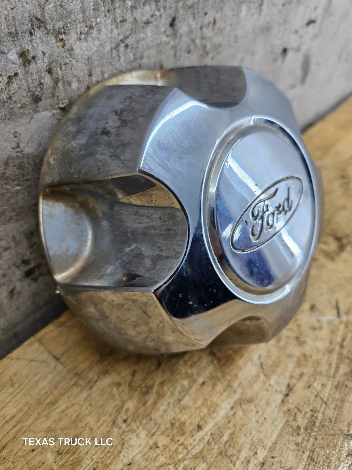 1998-2011 Ford Ranger & Explorer Hub Cap Center Cap YL24-1A096-CB