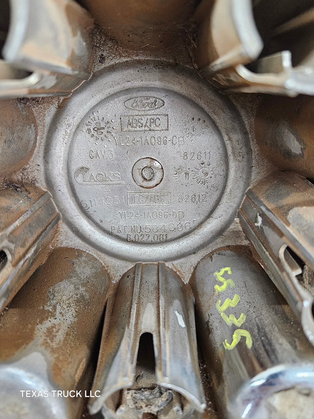 1998-2011 Ford Ranger & Explorer Hub Cap Center Cap YL24-1A096-CB