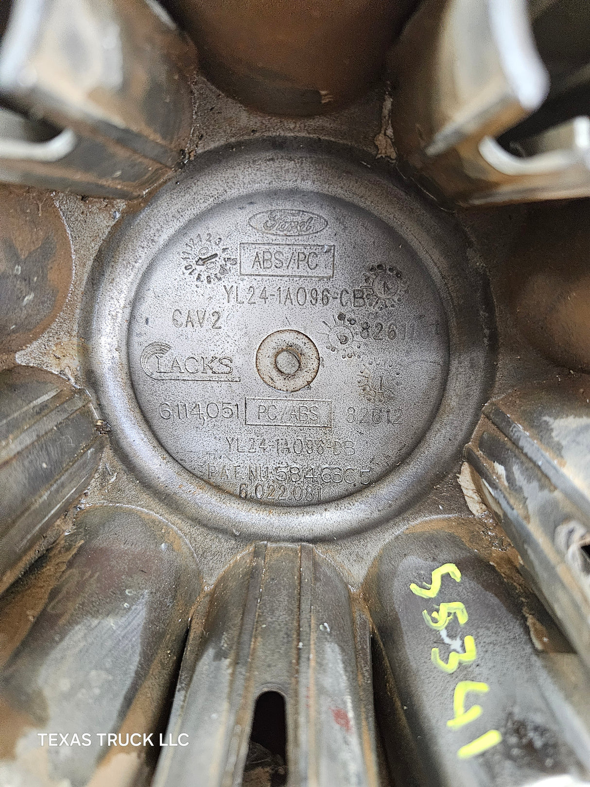 1998-2011 Ford Ranger & Explorer Hub Cap Center Cap YL24-1A096-CB