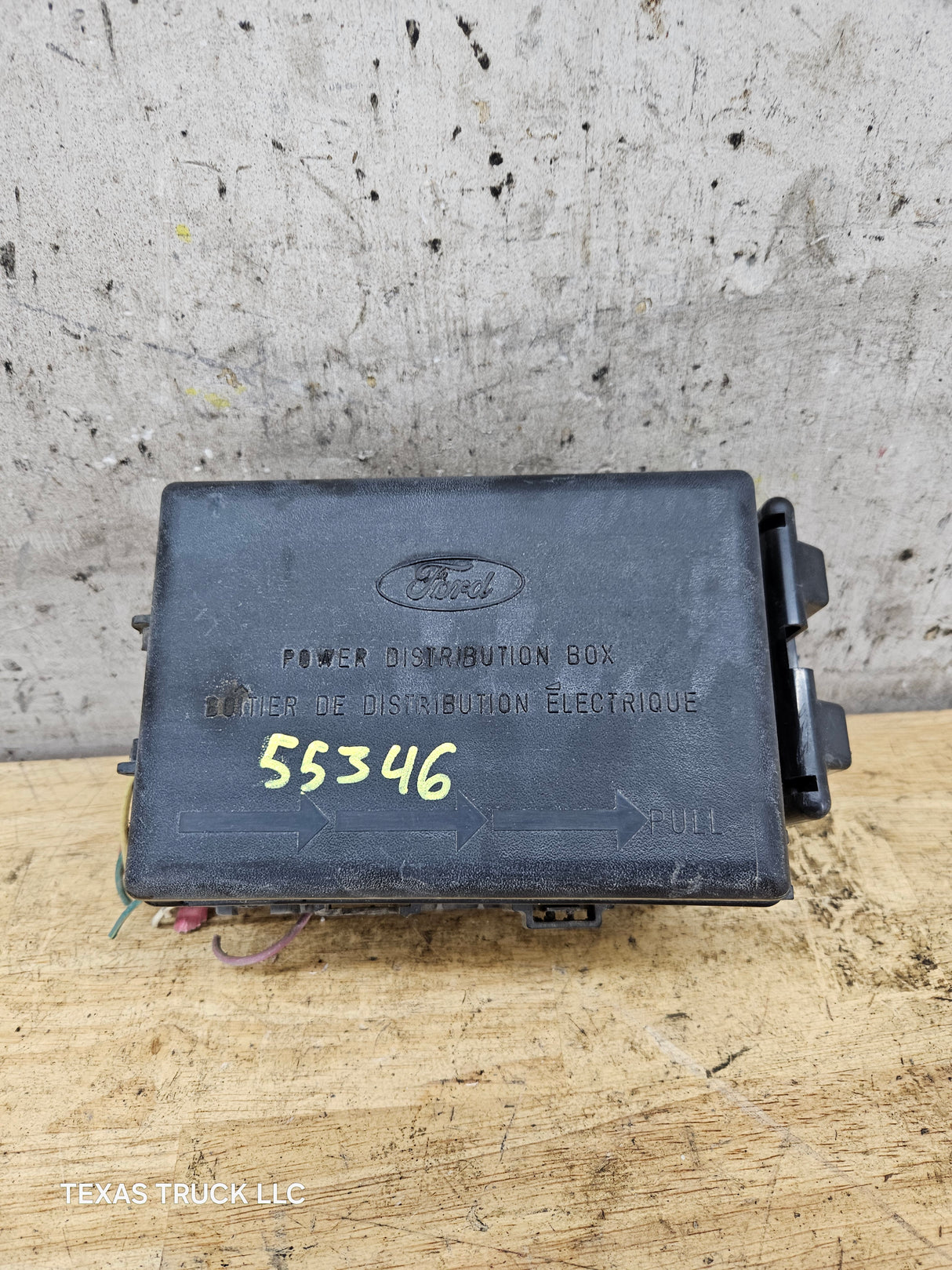1997-2003 Ford F150 F250 F350 Triton Power Distribution Fuse Junction Box F65B-14A003-C