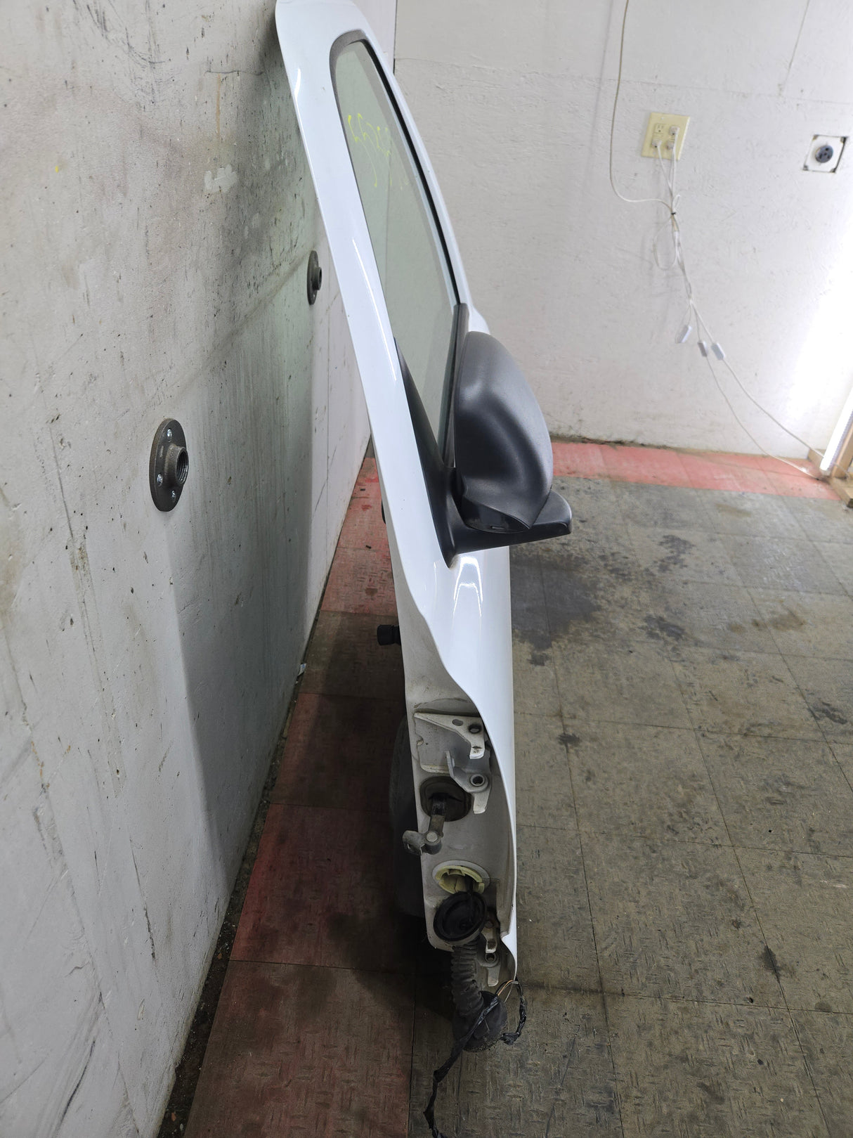1999-2006 Chevrolet Silverado / GMC Sierra 1500 2500 3500 HD Front Driver Side Door LH