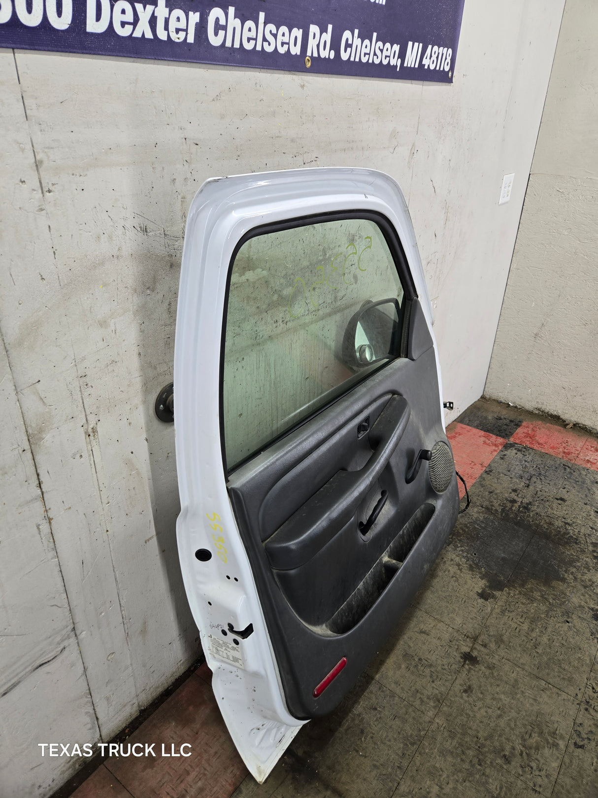 1999-2006 Chevrolet Silverado / GMC Sierra 1500 2500 3500 HD Front Driver Side Door LH