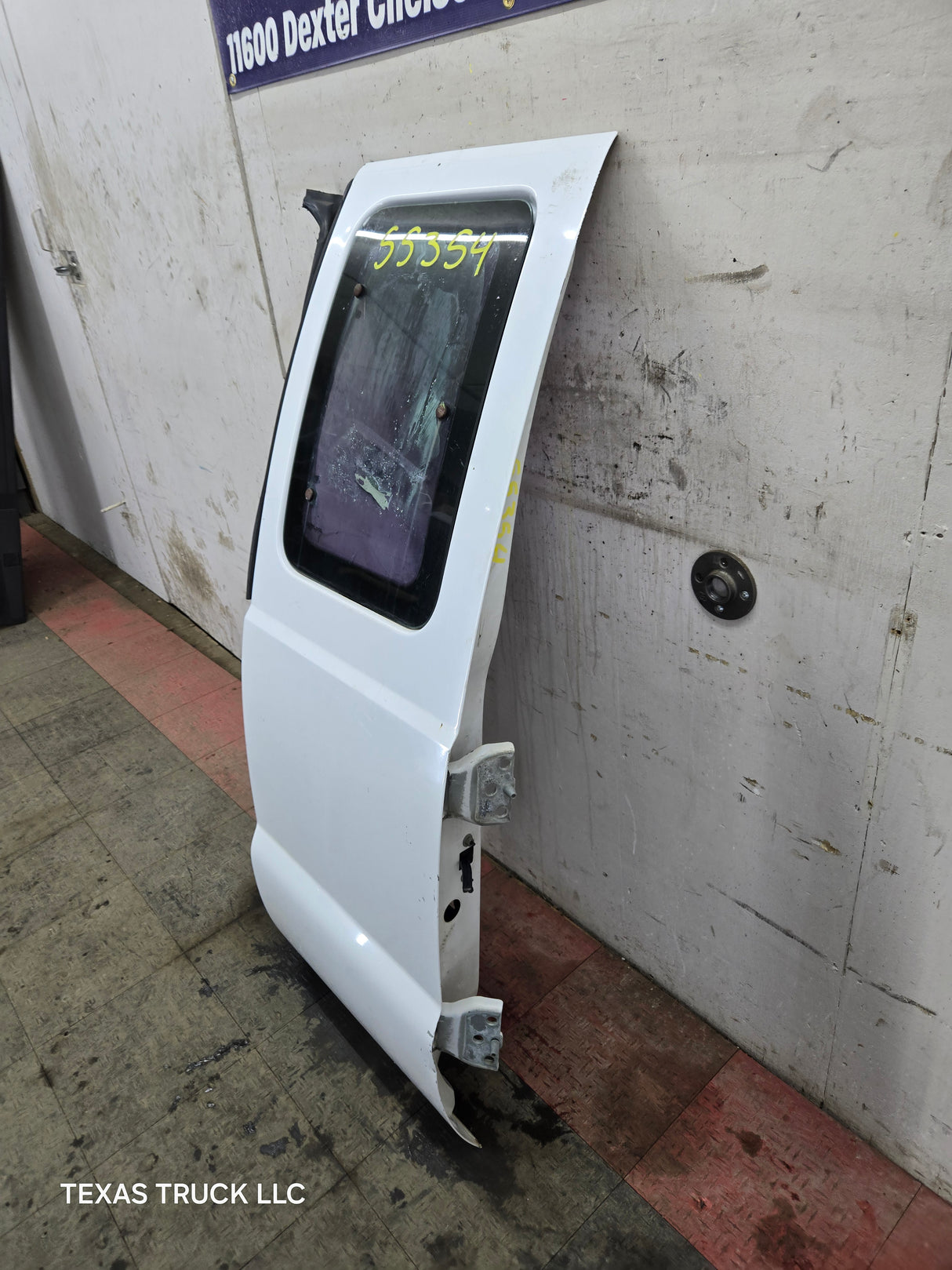 1999-2007 Ford Super Duty F250 F350 F450 F550 LH Extended Cab Driver Rear Door