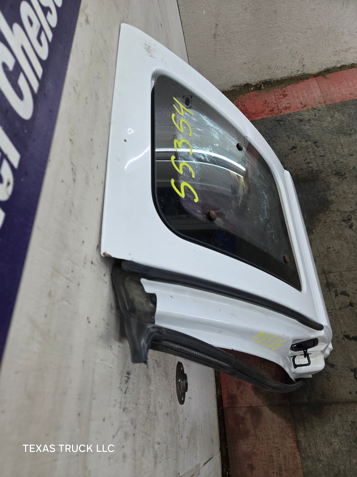 1999-2007 Ford Super Duty F250 F350 F450 F550 LH Extended Cab Driver Rear Door
