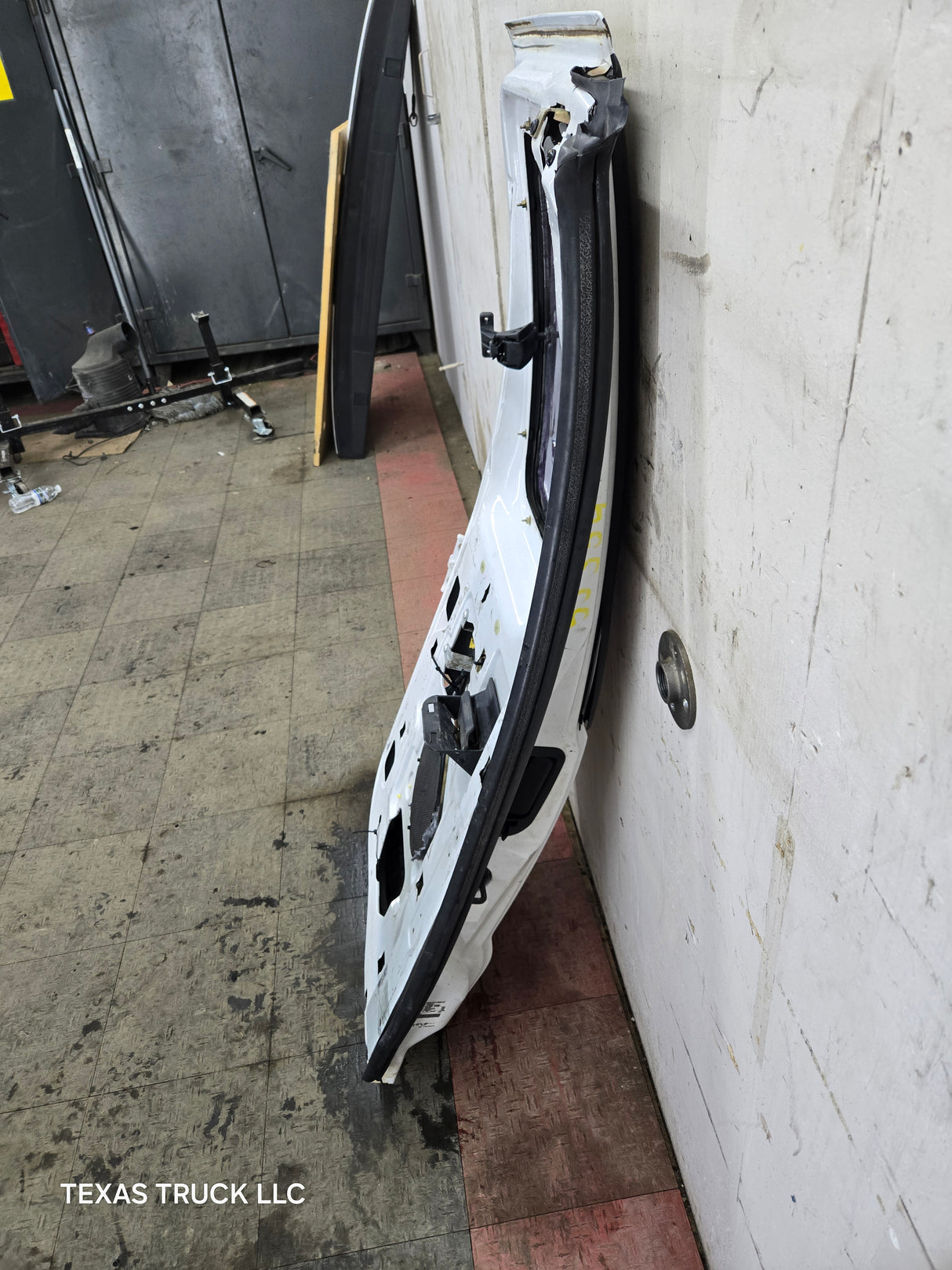 1999-2007 Ford Super Duty F250 F350 F450 F550 LH Extended Cab Driver Rear Door