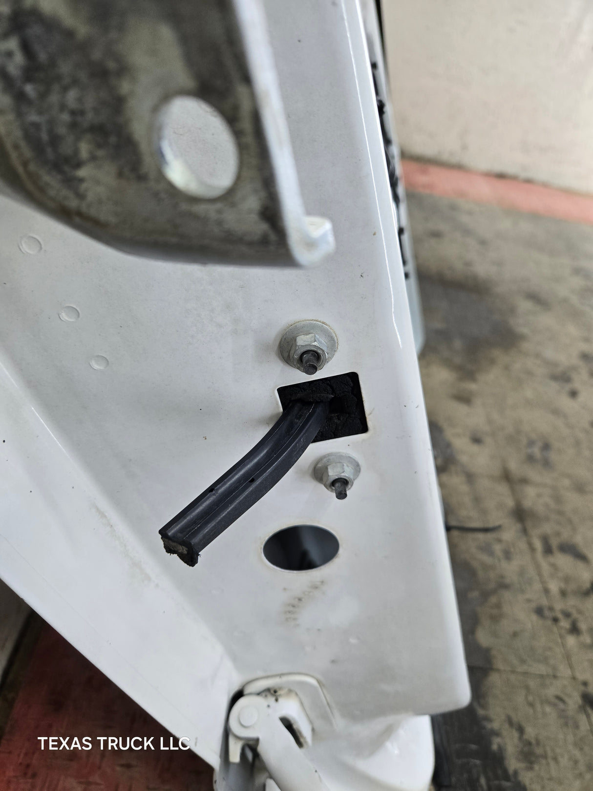 1999-2007 Ford Super Duty F250 F350 F450 F550 LH Extended Cab Driver Rear Door