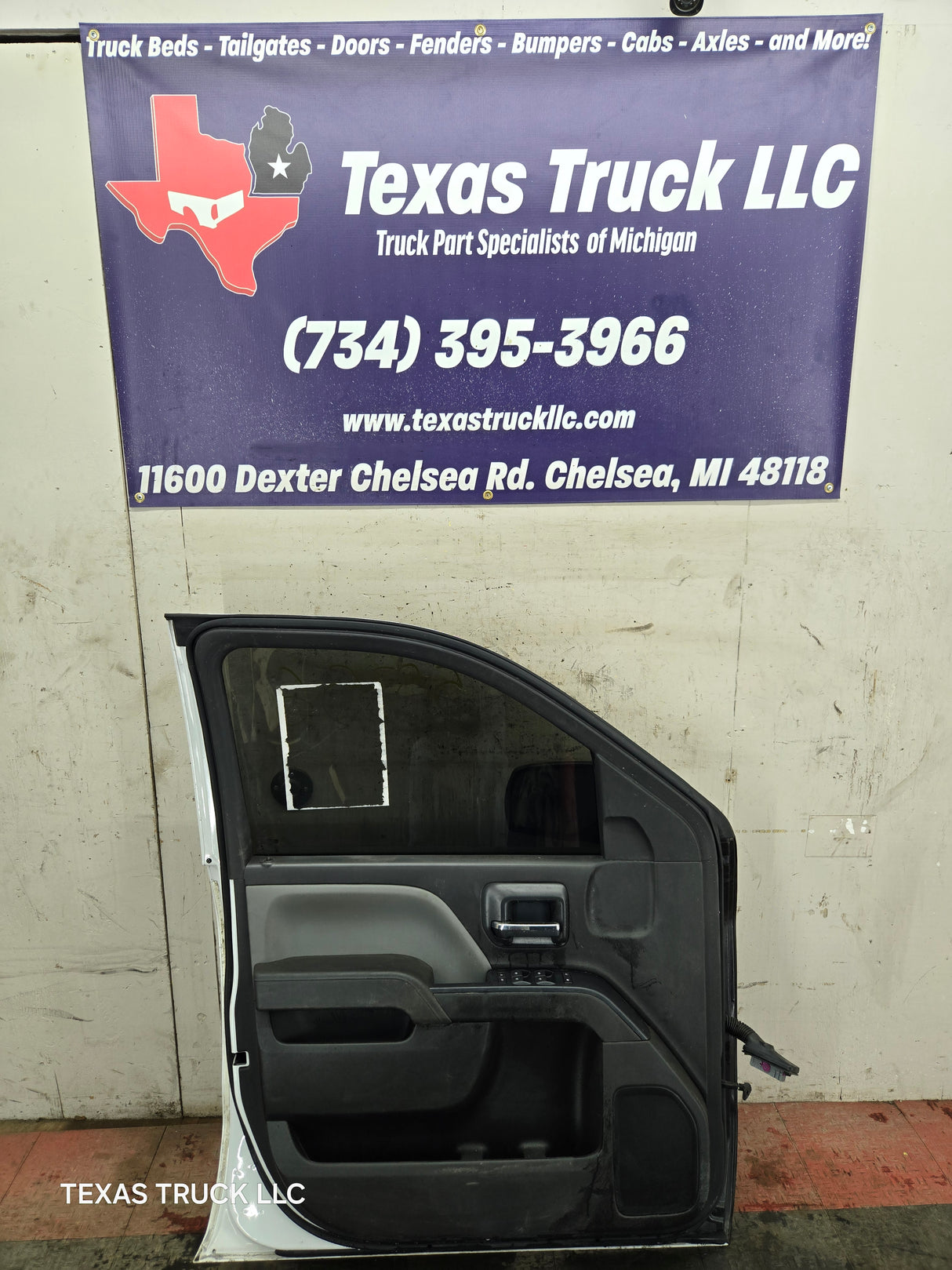 2014-2019 Chevrolet Silverado / GMC Sierra LH Front Driver Side Crew Cab Door 1500 25000 3500 HD