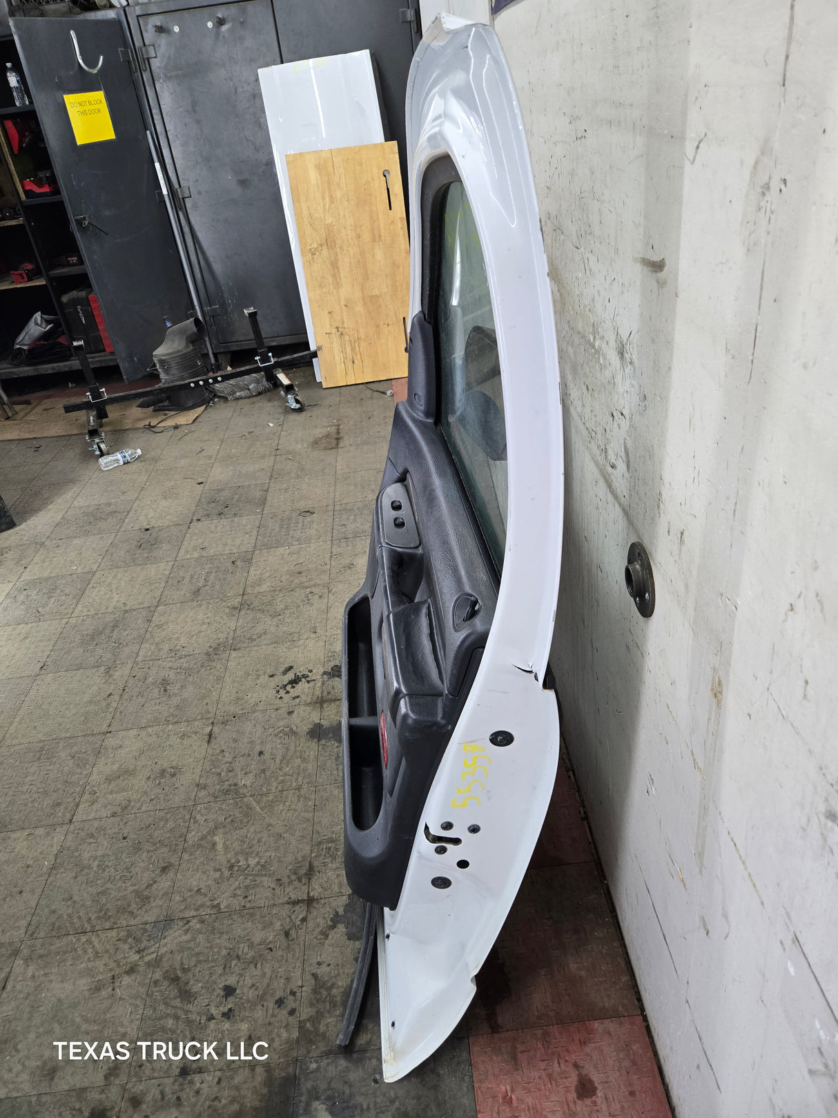 2003-2008 Dodge Ram 3rd Gen Passenger Side Front Quad Cab Crew Cab Door 1500 2500 3500 4500 5500
