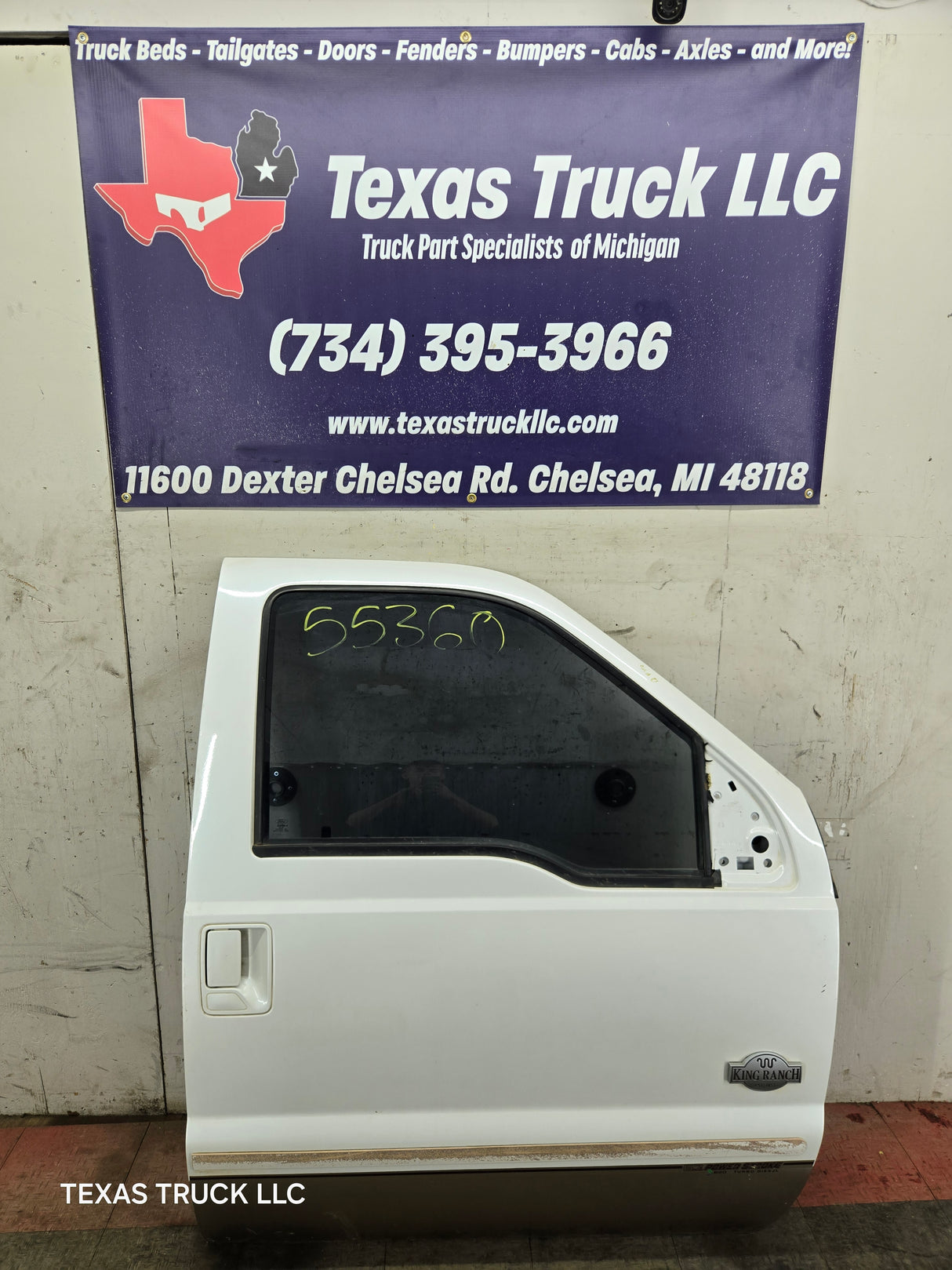 2012-2016 Ford Super Duty Passenger Side Front Door RH F250 F350 F450 F550